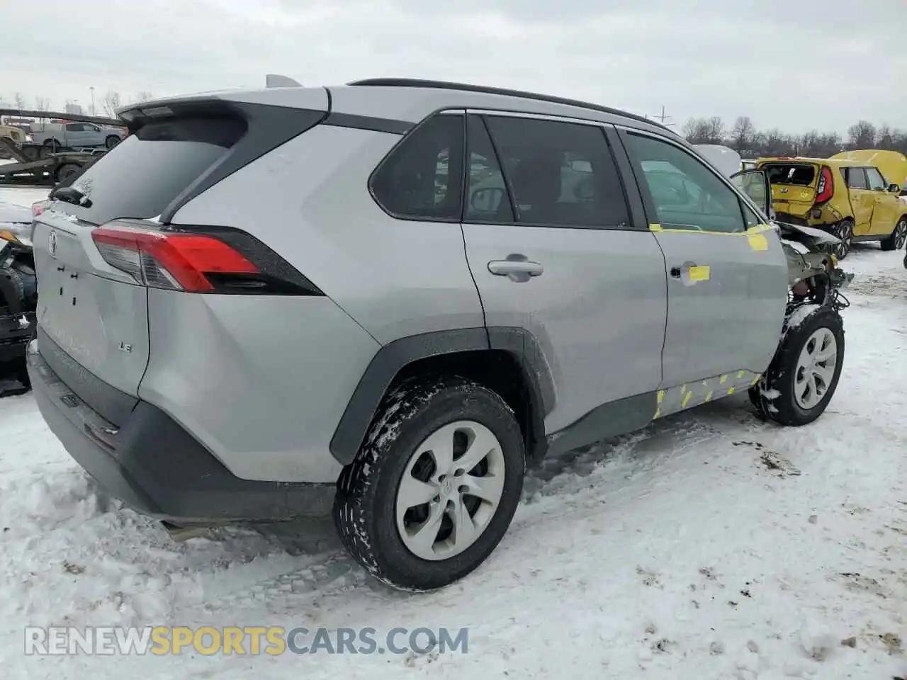 3 Photograph of a damaged car 2T3H1RFV5KW035395 TOYOTA RAV4 2019