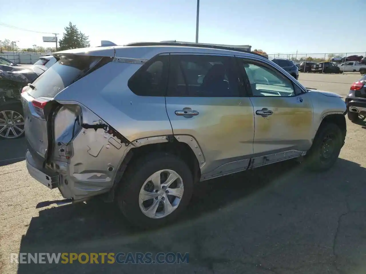3 Photograph of a damaged car 2T3H1RFV6KW035230 TOYOTA RAV4 2019