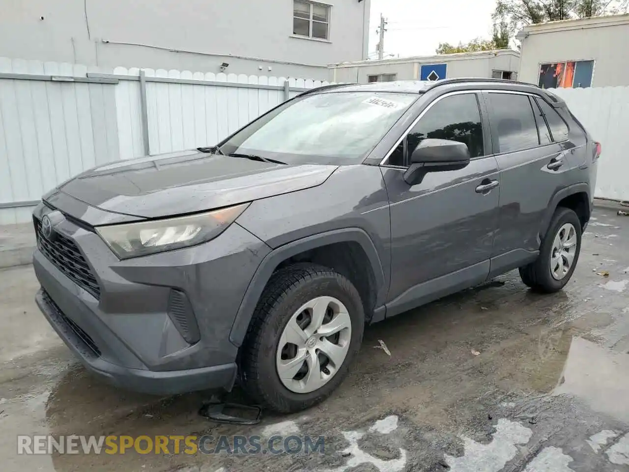 1 Photograph of a damaged car 2T3H1RFV6KW035955 TOYOTA RAV4 2019