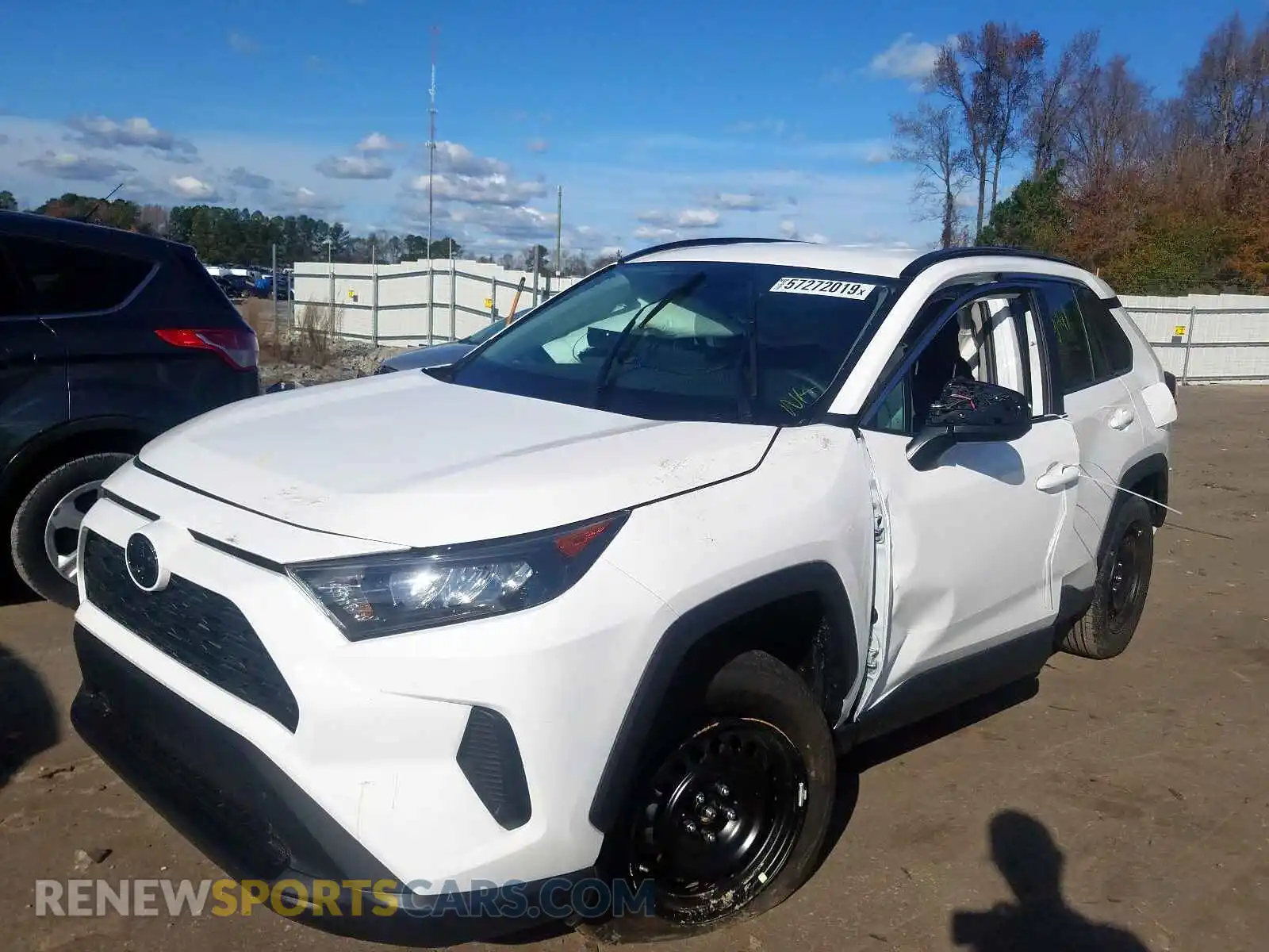 2 Photograph of a damaged car 2T3H1RFV6KW051282 TOYOTA RAV4 2019