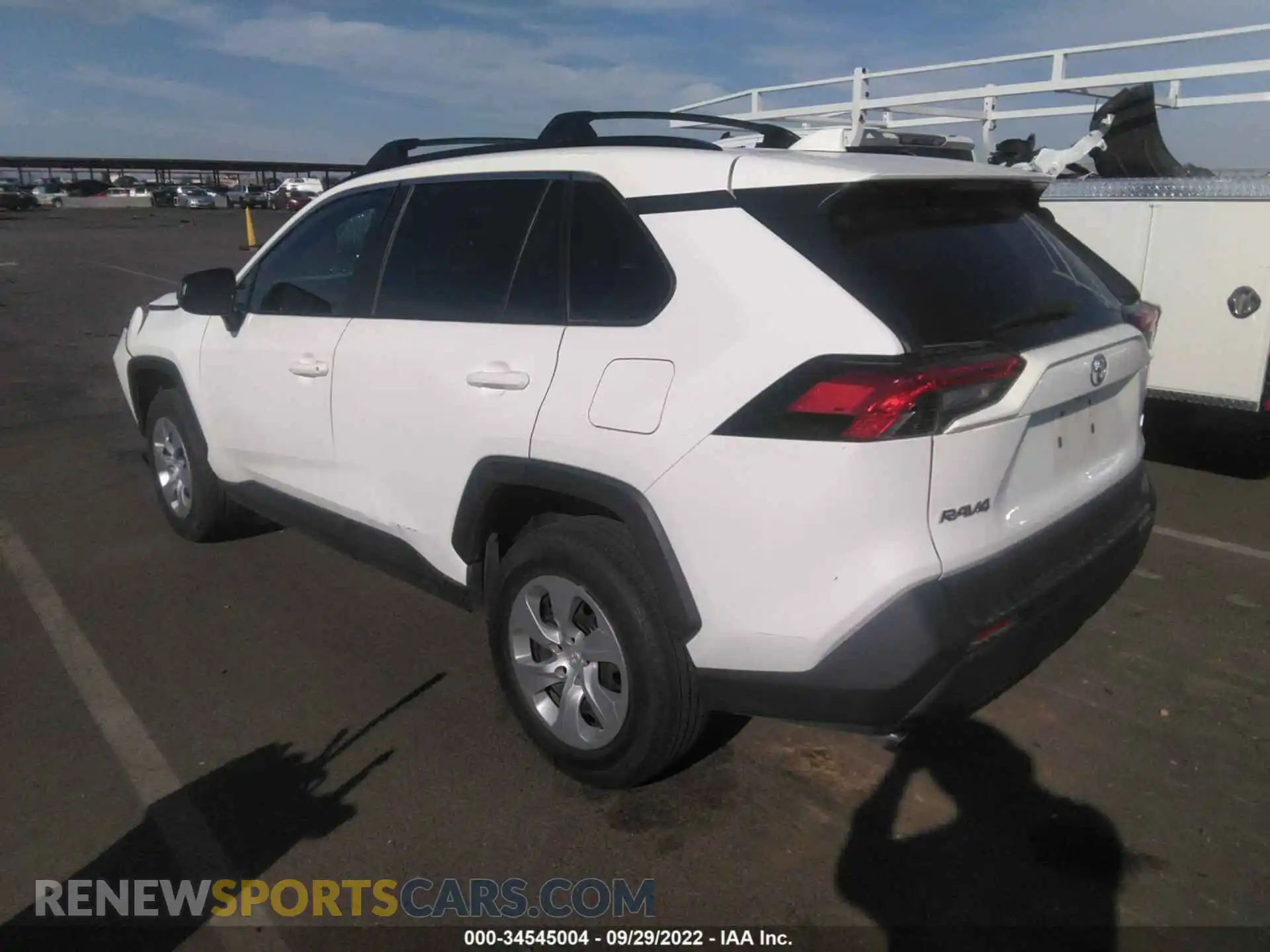 3 Photograph of a damaged car 2T3H1RFV7KC019734 TOYOTA RAV4 2019