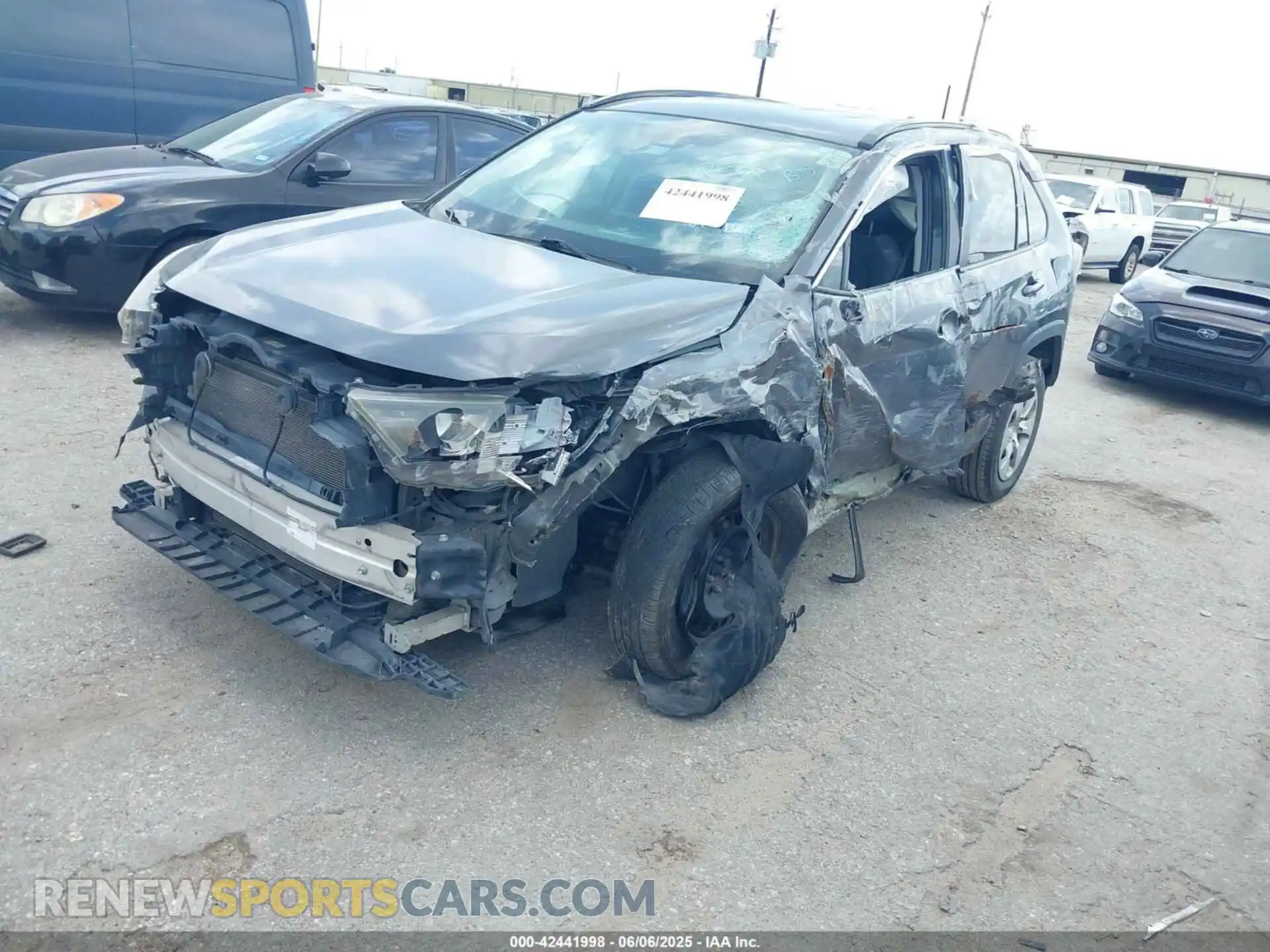 2 Photograph of a damaged car 2T3H1RFV7KW041960 TOYOTA RAV4 2019
