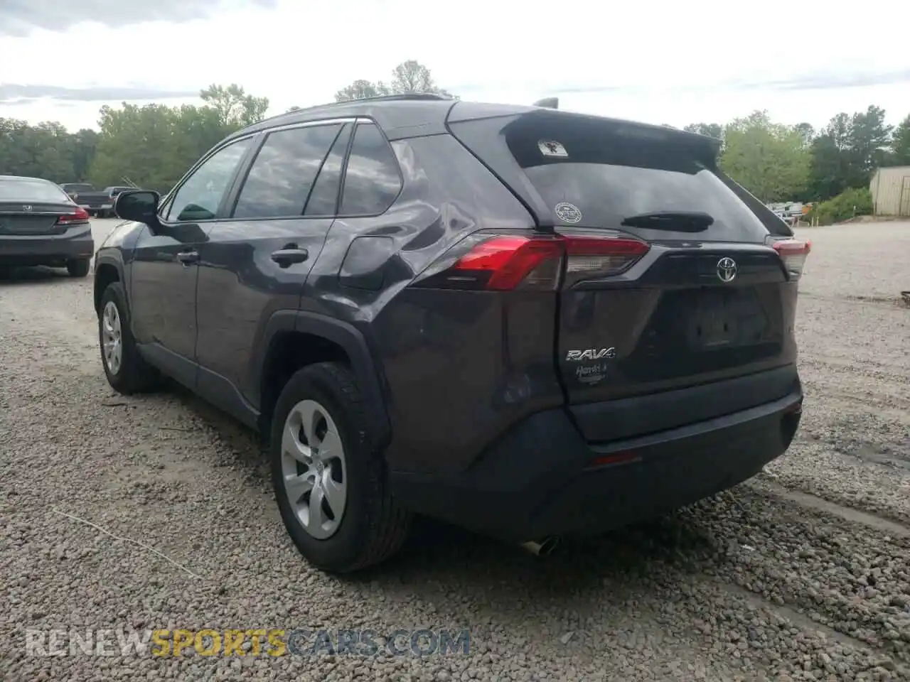 3 Photograph of a damaged car 2T3H1RFV8KW041904 TOYOTA RAV4 2019