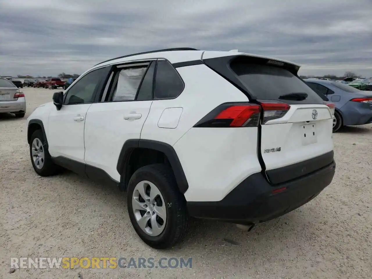 3 fotografías del automóvil dañado 2T3H1RFVXKC023096 TOYOTA RAV4 2019