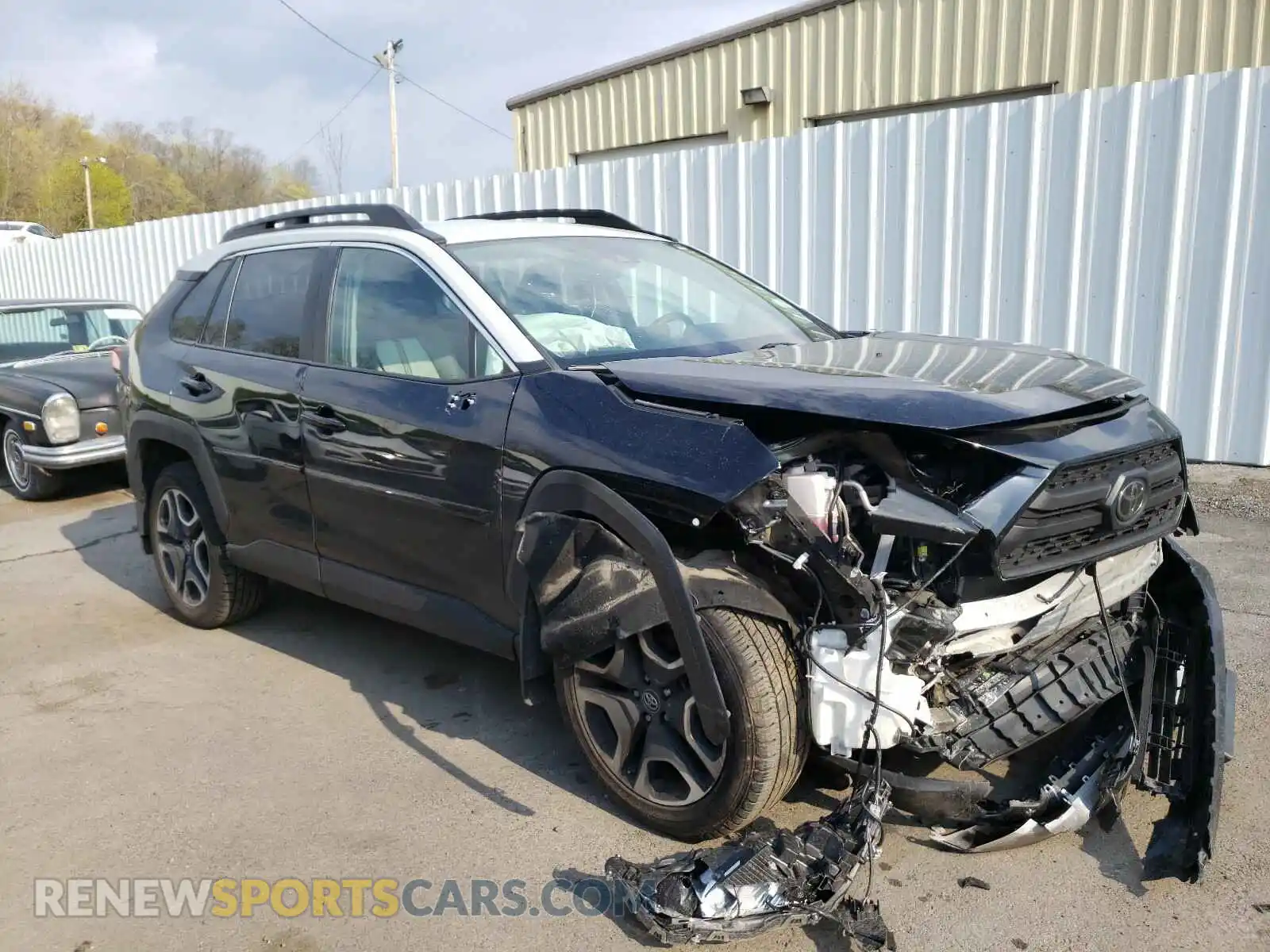 1 Photograph of a damaged car 2T3J1RFV4KC025802 TOYOTA RAV4 2019