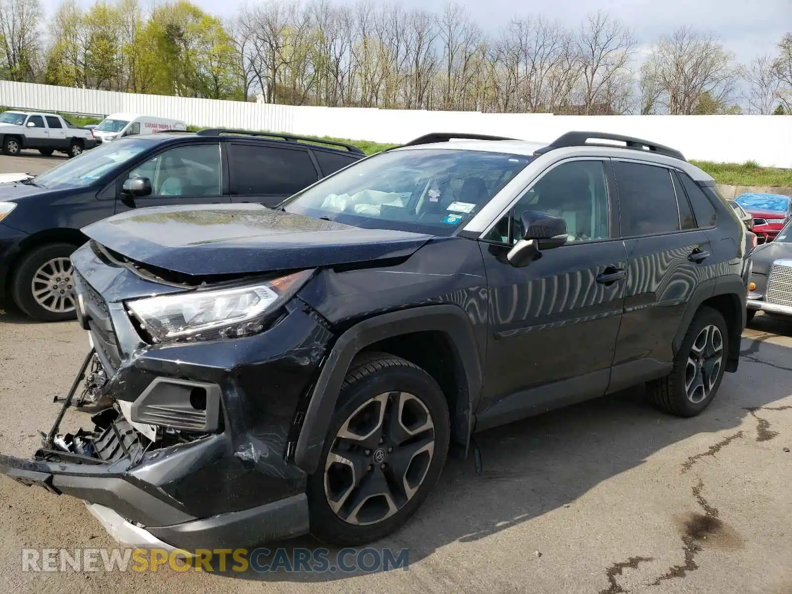 2 Photograph of a damaged car 2T3J1RFV4KC025802 TOYOTA RAV4 2019