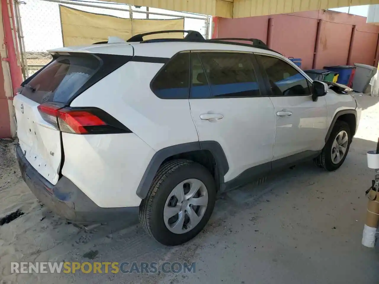 3 fotografías del automóvil dañado 2T3K1RFV0KW011589 TOYOTA RAV4 2019