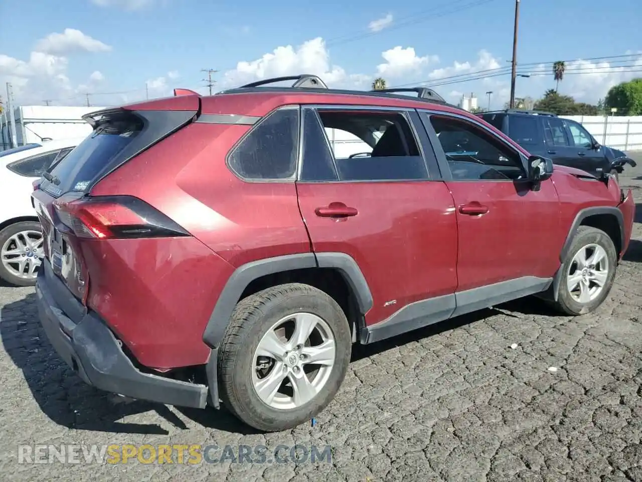 3 Photograph of a damaged car 2T3LWRFV3KW022429 TOYOTA RAV4 2019