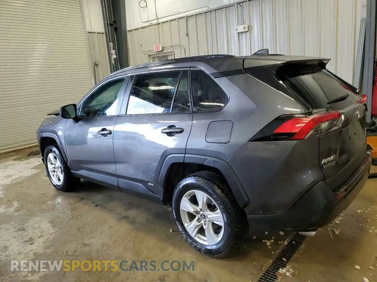 2 Photograph of a damaged car 2T3LWRFV5KW043802 TOYOTA RAV4 2019