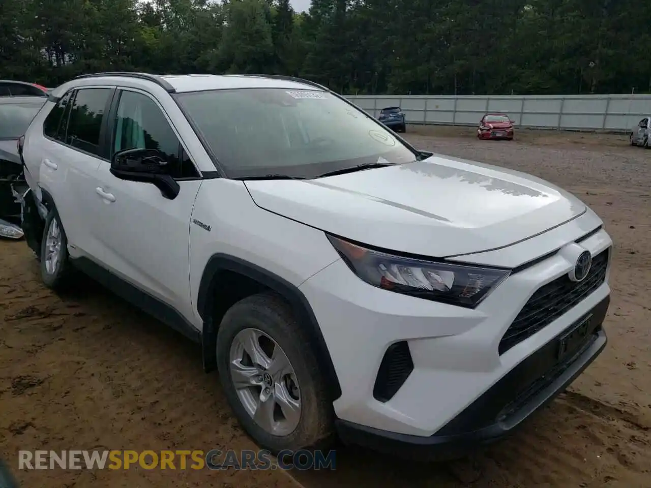 1 Photograph of a damaged car 2T3LWRFV6KW012199 TOYOTA RAV4 2019