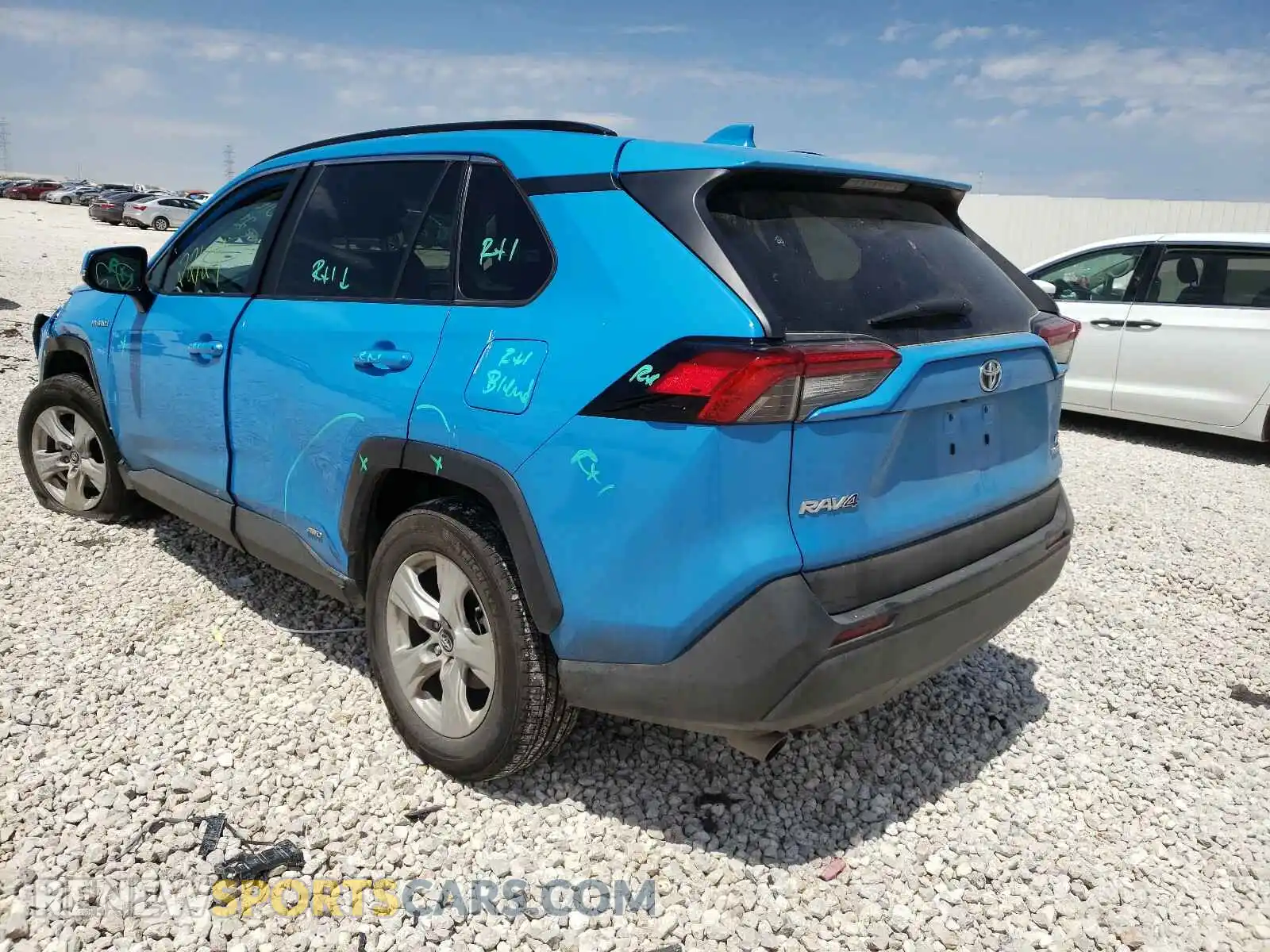 3 Photograph of a damaged car 2T3MWRFV8KW010233 TOYOTA RAV4 2019