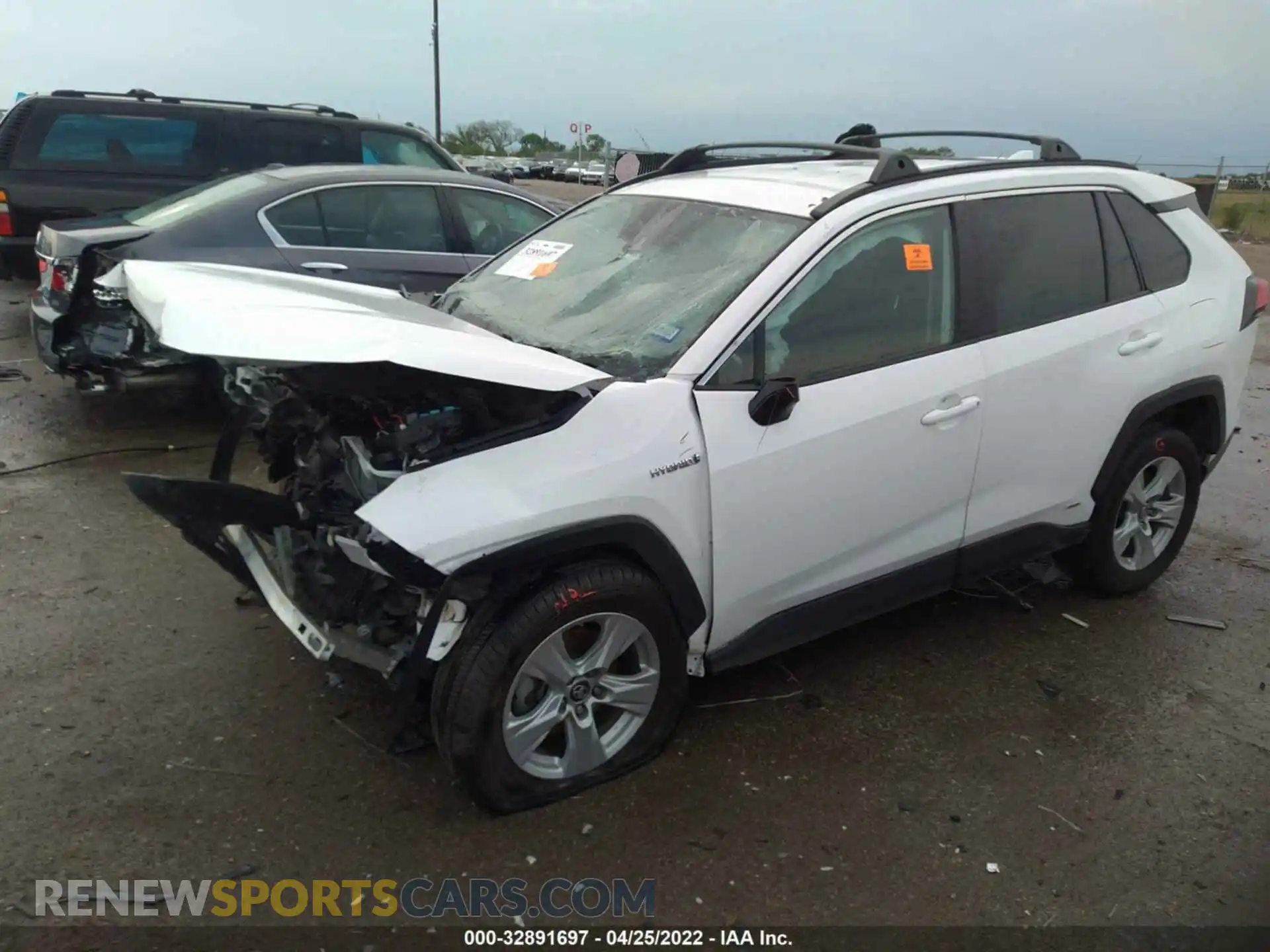 2 Photograph of a damaged car 2T3MWRFV8KW034984 TOYOTA RAV4 2019