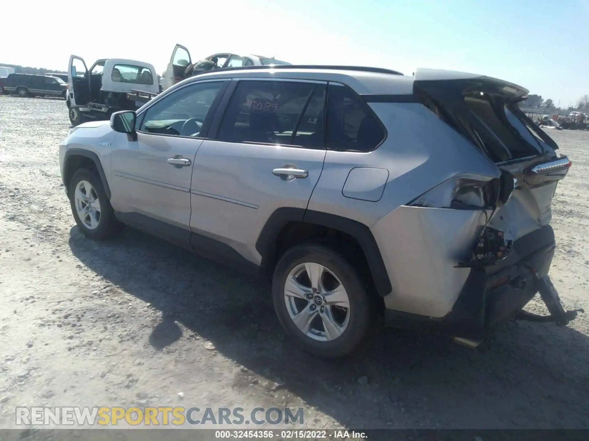 3 Photograph of a damaged car 2T3MWRFVXKW024702 TOYOTA RAV4 2019