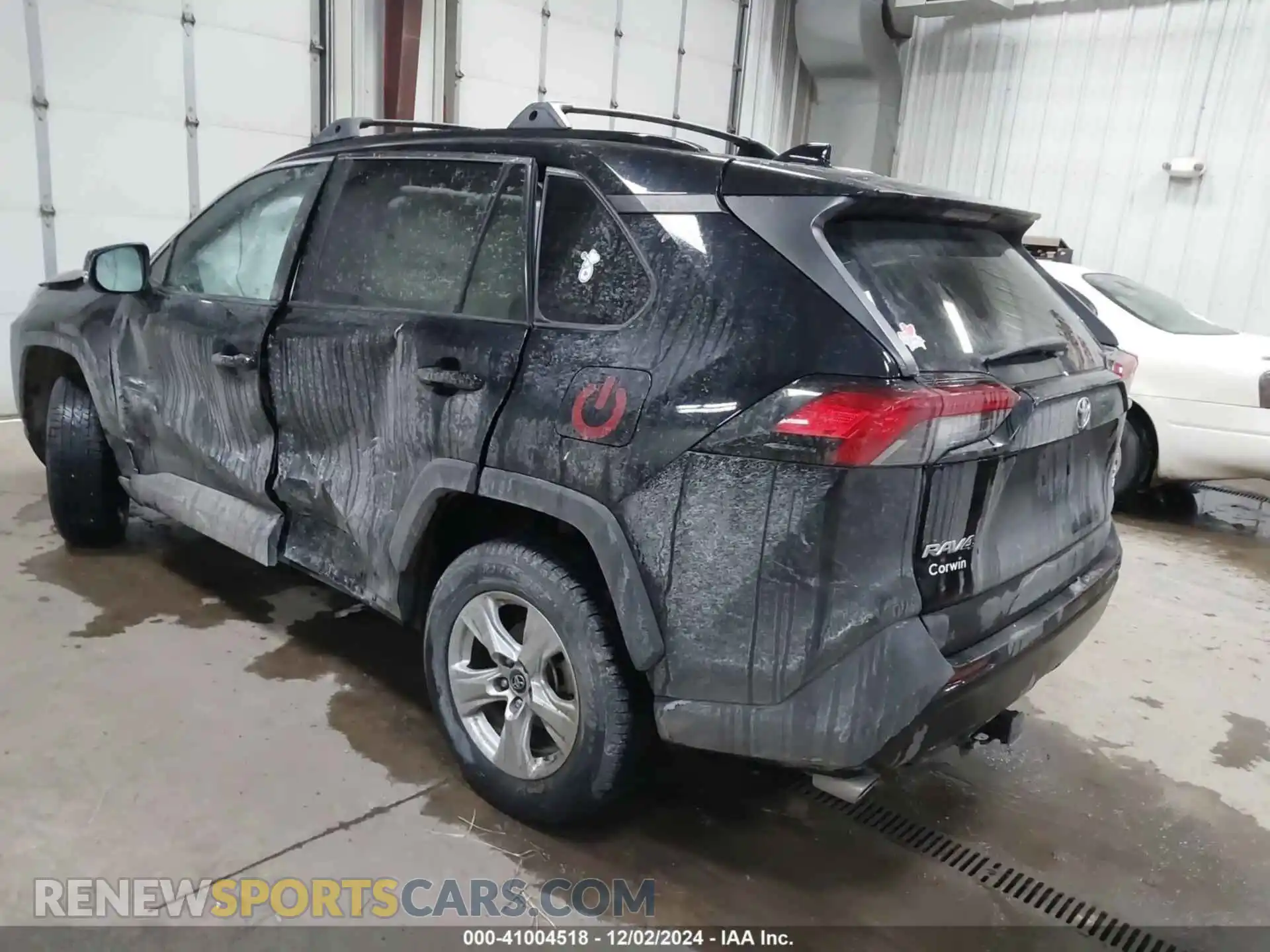 3 Photograph of a damaged car 2T3P1RFV0KC003869 TOYOTA RAV4 2019