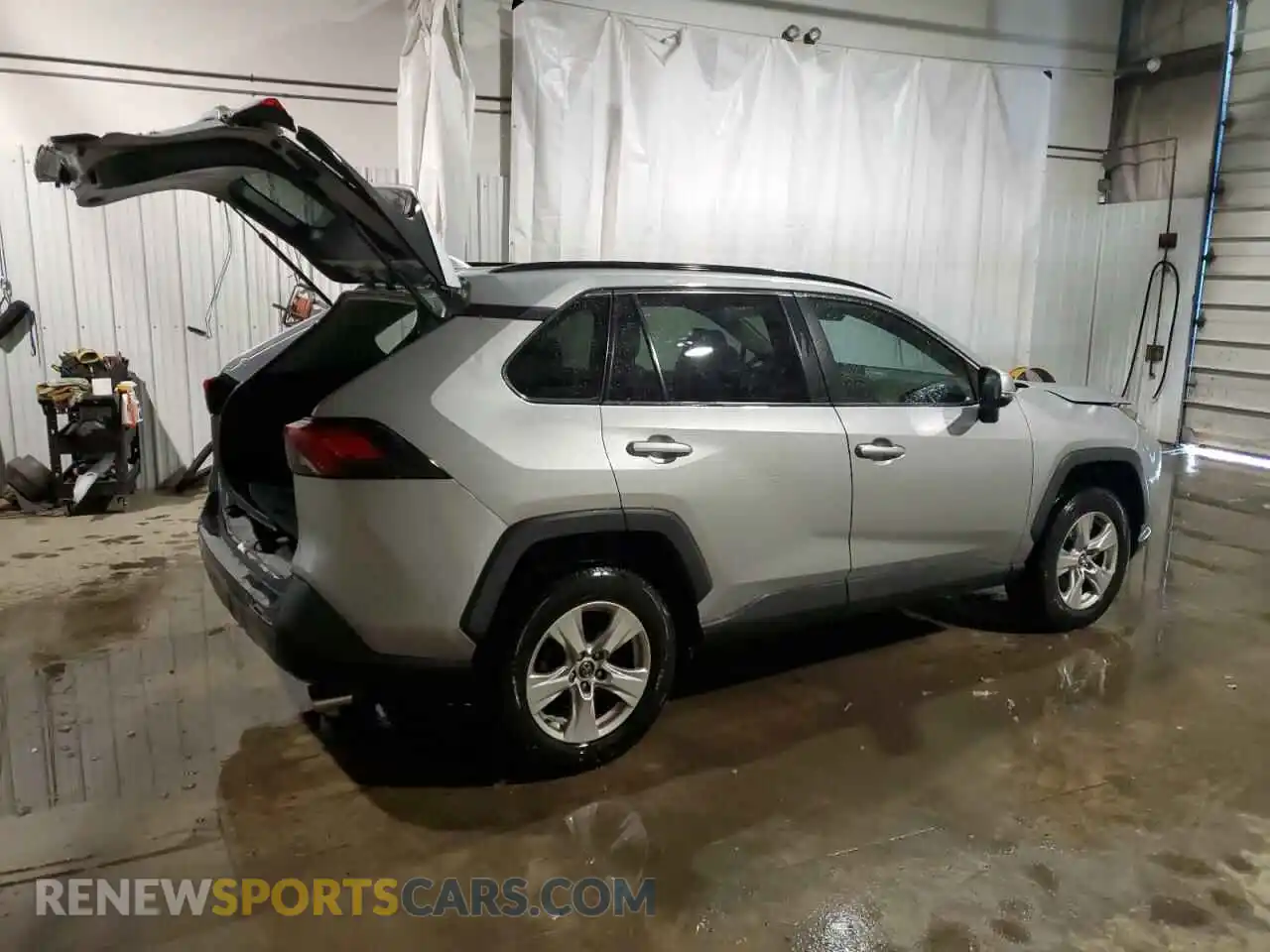3 Photograph of a damaged car 2T3P1RFV0KW032951 TOYOTA RAV4 2019