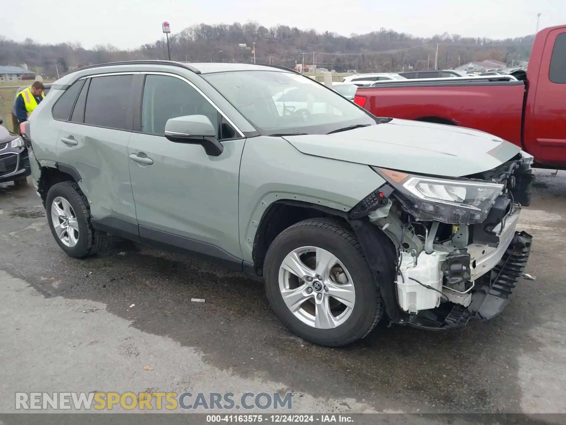 1 Photograph of a damaged car 2T3P1RFV0KW044792 TOYOTA RAV4 2019