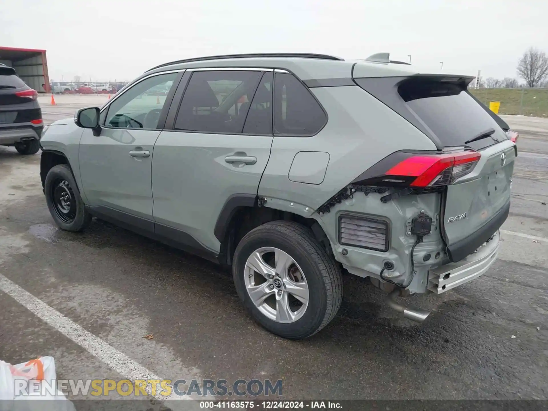 3 Photograph of a damaged car 2T3P1RFV0KW044792 TOYOTA RAV4 2019