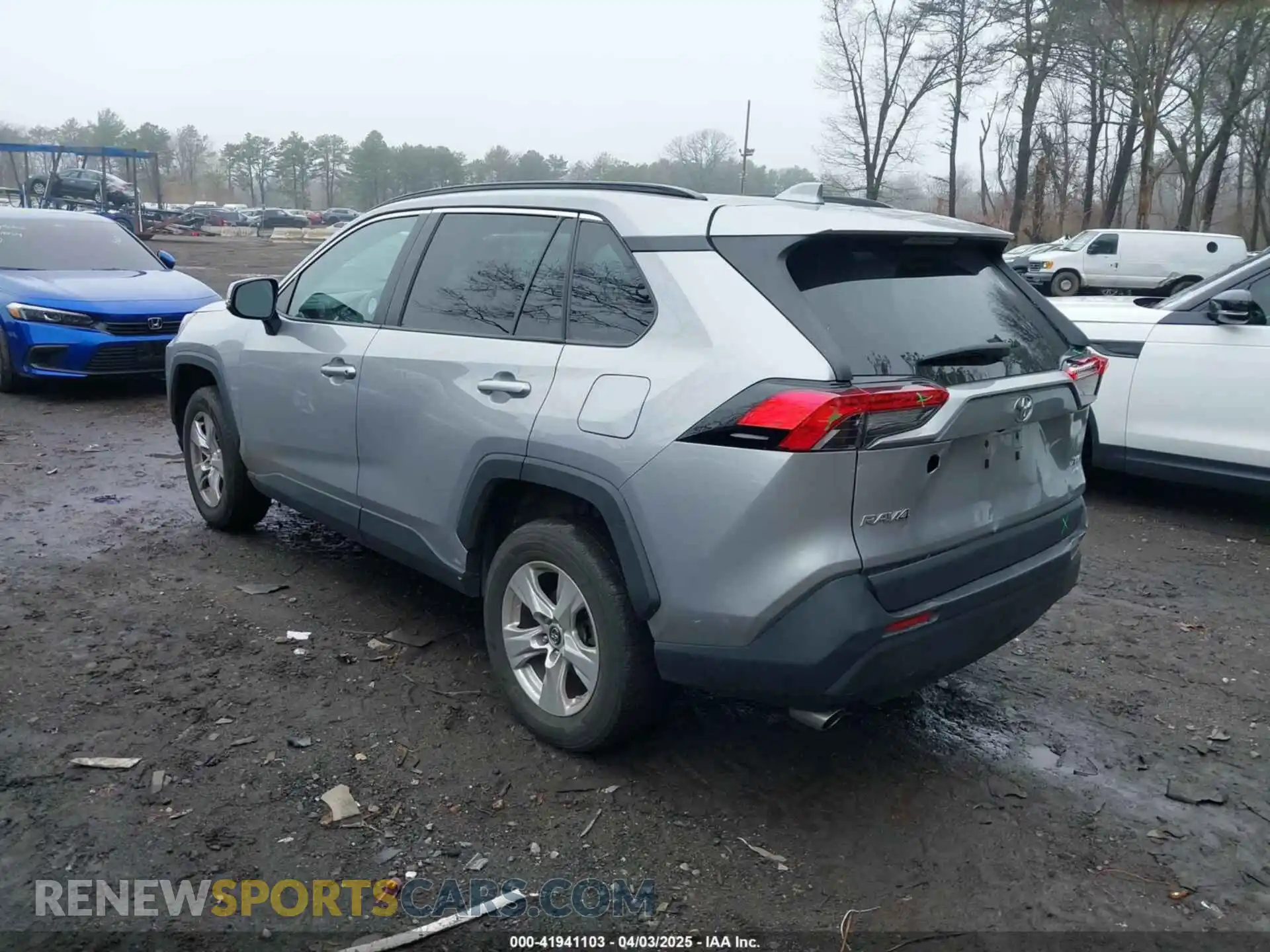 3 Photograph of a damaged car 2T3P1RFV2KC002870 TOYOTA RAV4 2019