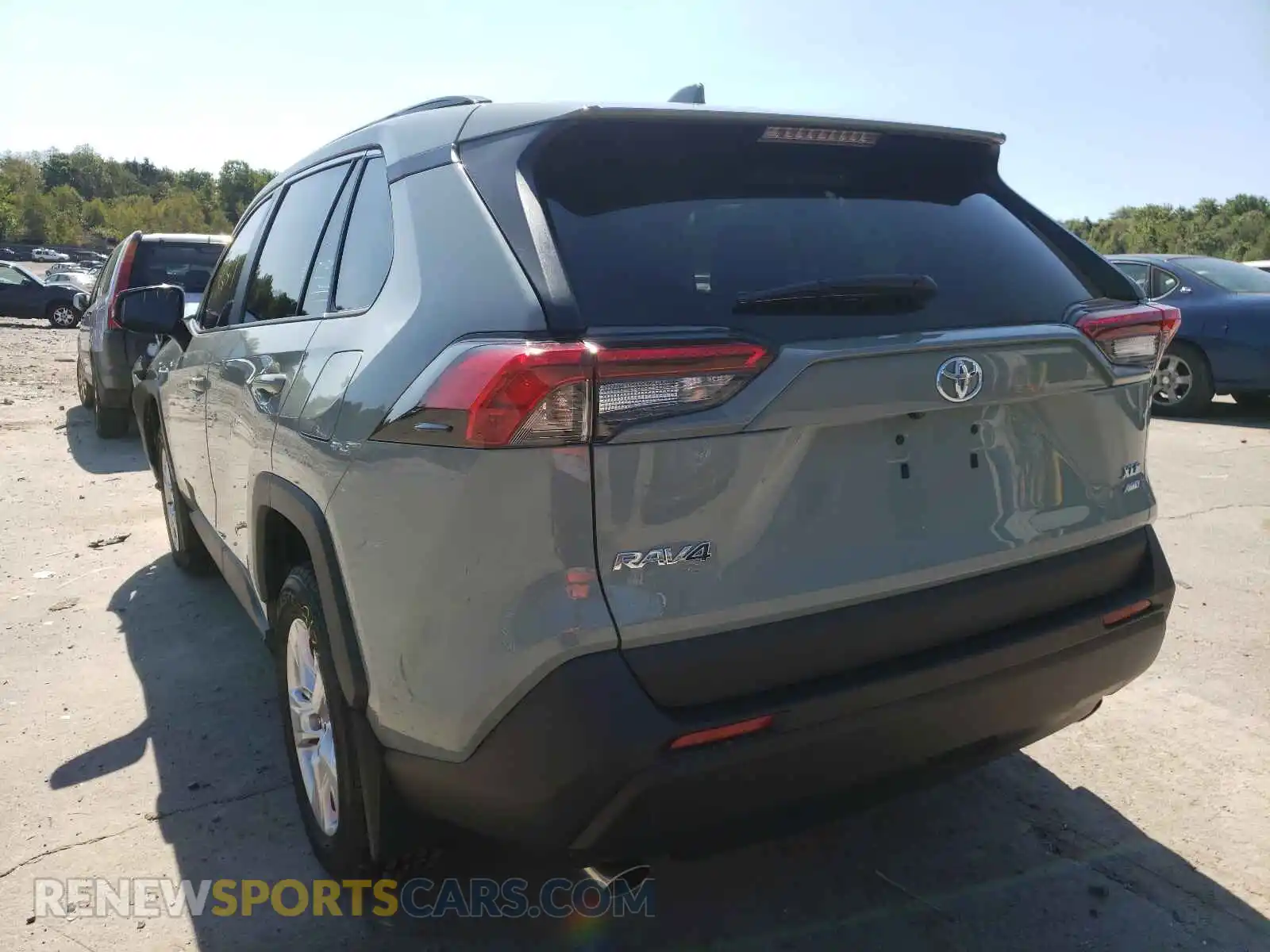 3 Photograph of a damaged car 2T3P1RFV2KC031589 TOYOTA RAV4 2019