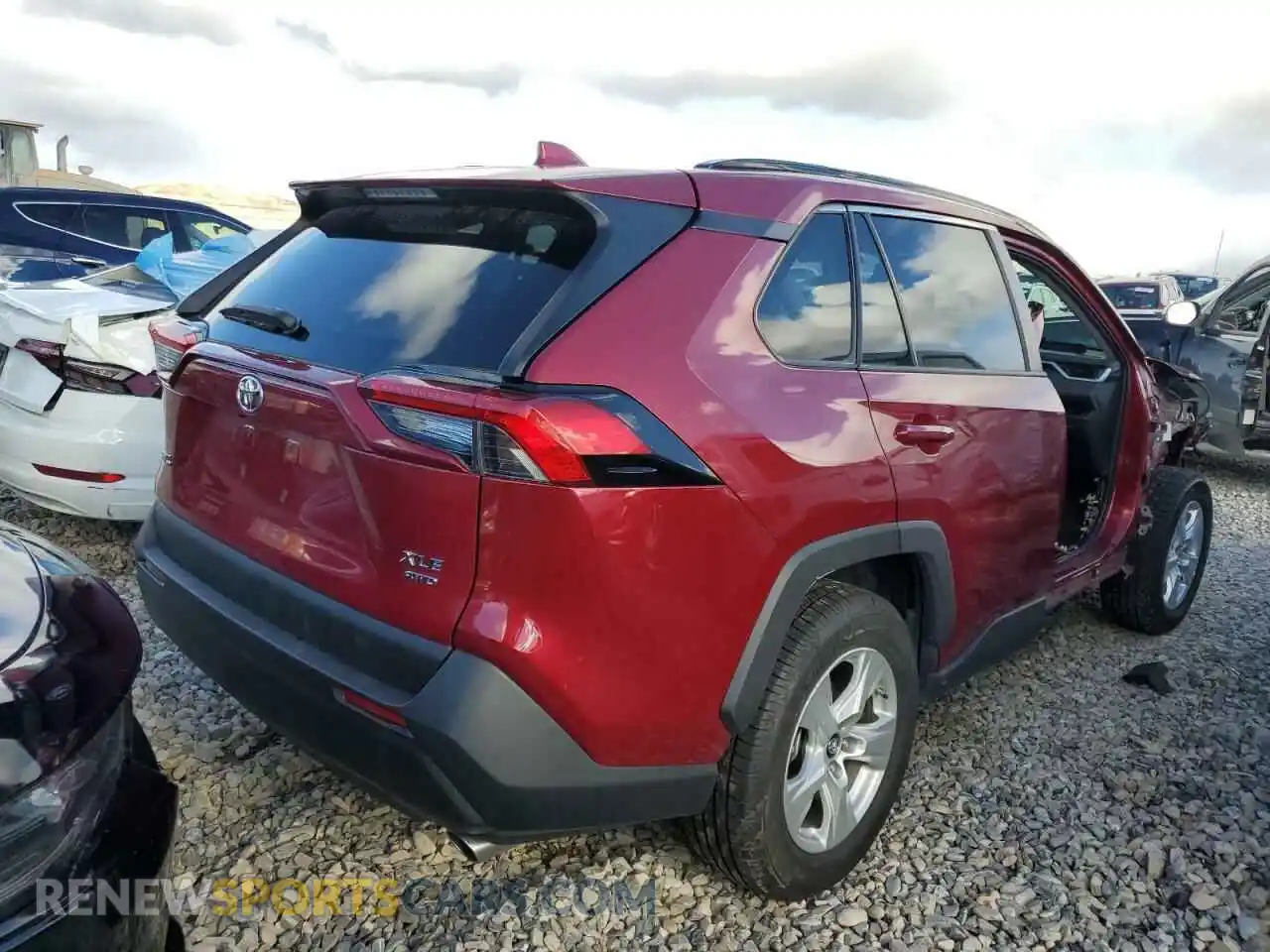 3 Photograph of a damaged car 2T3P1RFV2KW005265 TOYOTA RAV4 2019