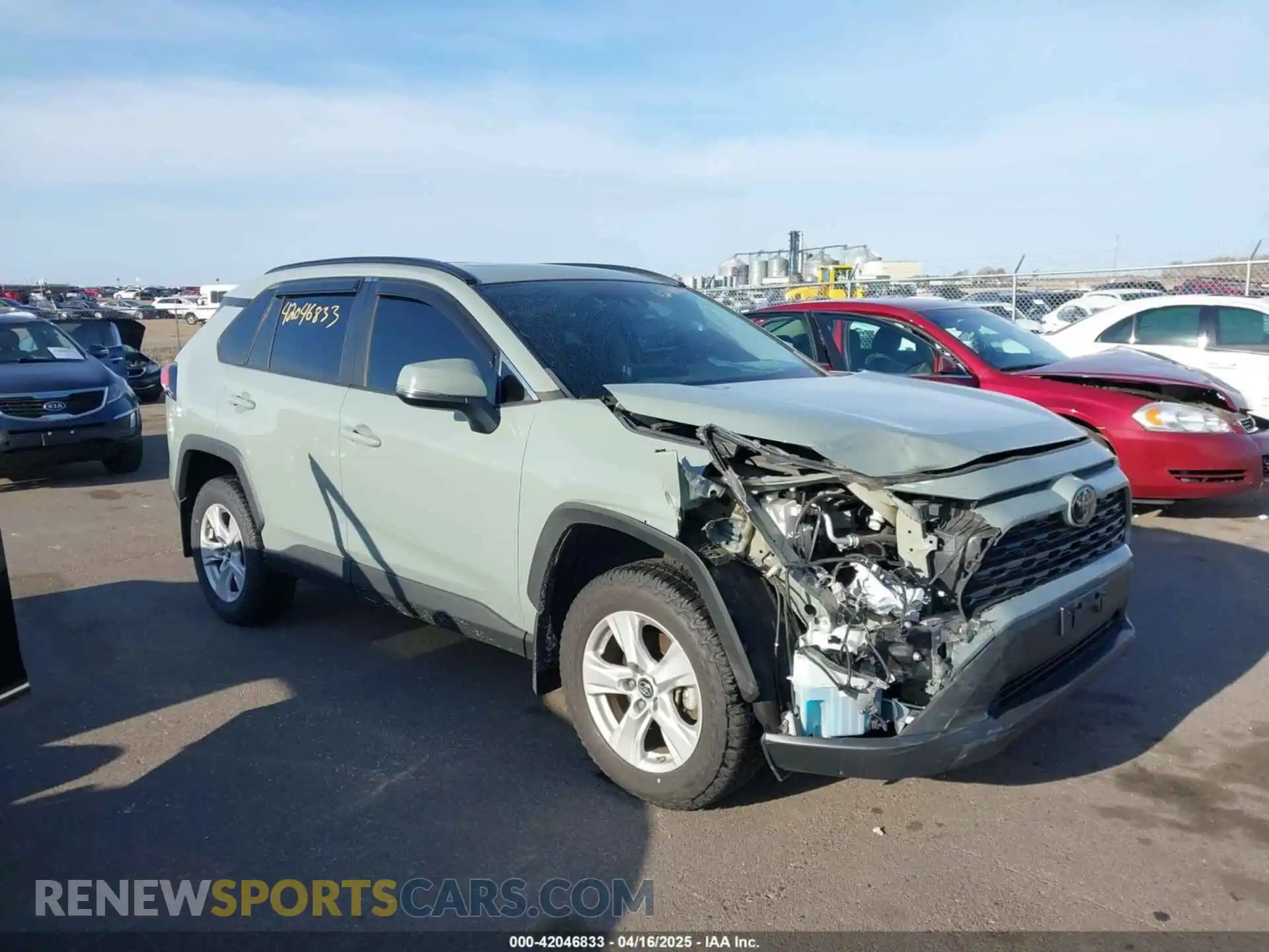 1 Photograph of a damaged car 2T3P1RFV2KW074876 TOYOTA RAV4 2019