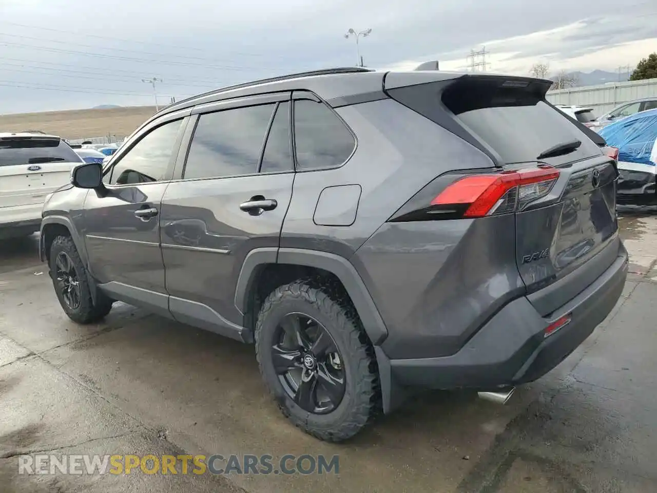 2 Photograph of a damaged car 2T3P1RFV2KW075302 TOYOTA RAV4 2019