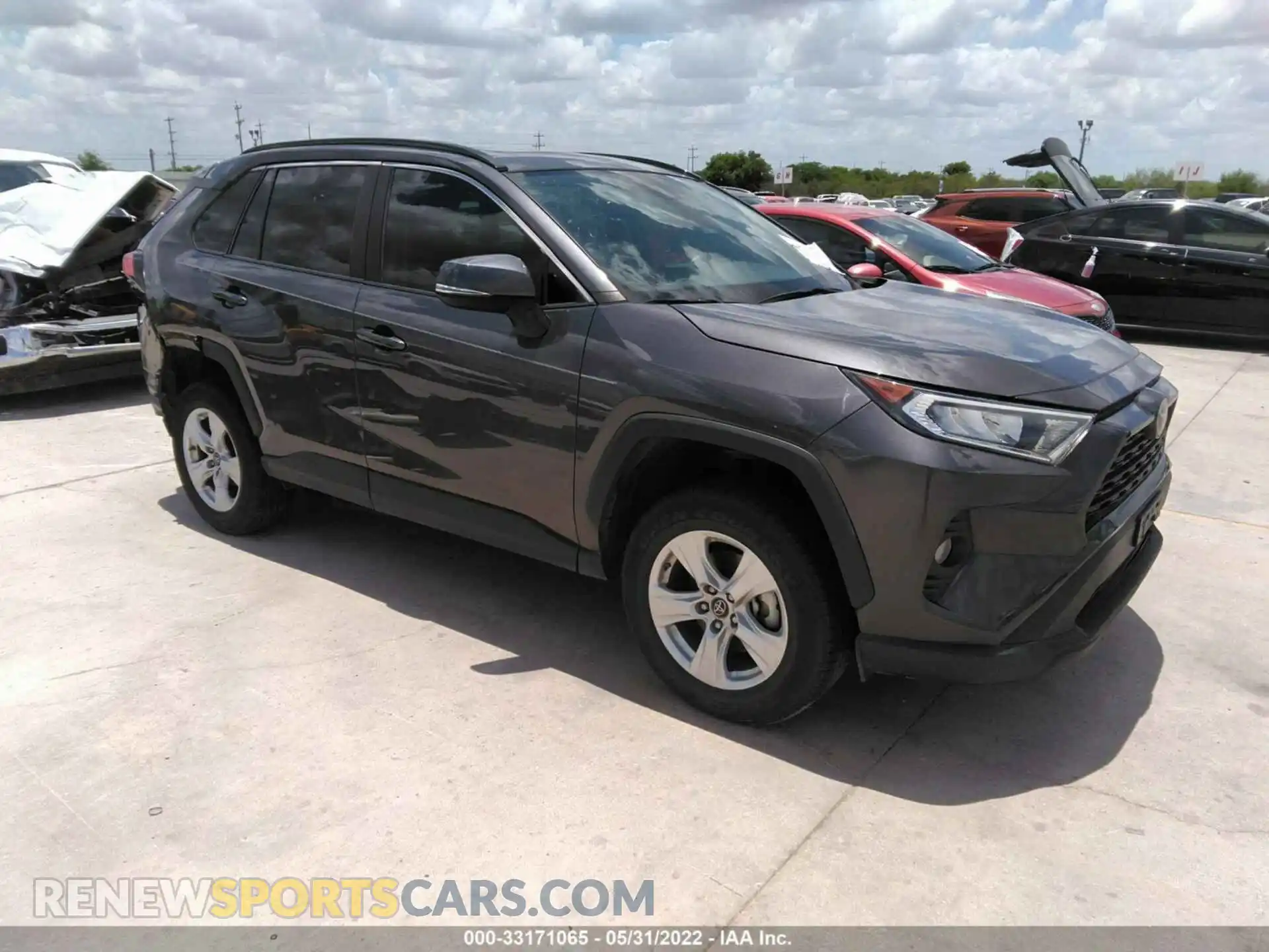 1 Photograph of a damaged car 2T3P1RFV3KW024360 TOYOTA RAV4 2019