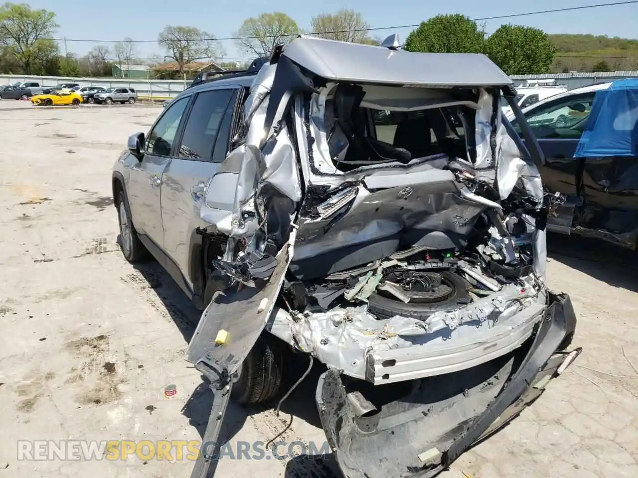 3 Photograph of a damaged car 2T3P1RFV3KW028182 TOYOTA RAV4 2019