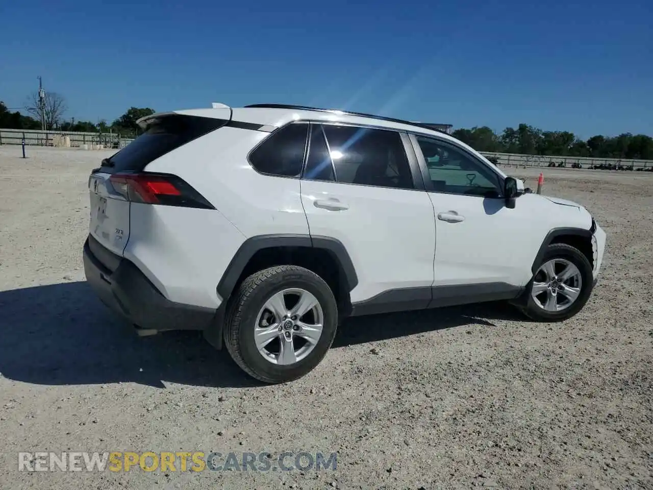 3 Photograph of a damaged car 2T3P1RFV3KW049310 TOYOTA RAV4 2019