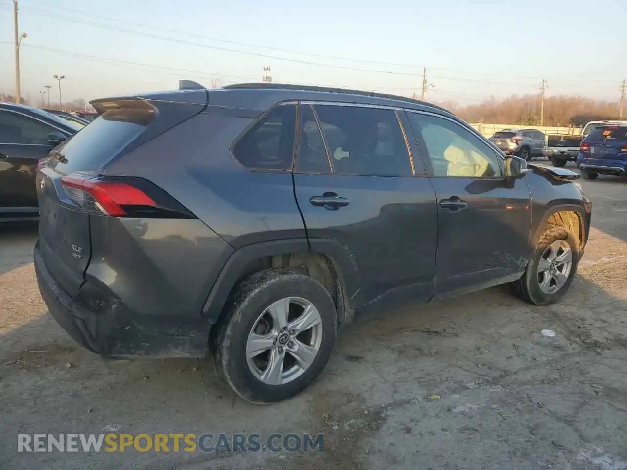 3 Photograph of a damaged car 2T3P1RFV4KC028631 TOYOTA RAV4 2019