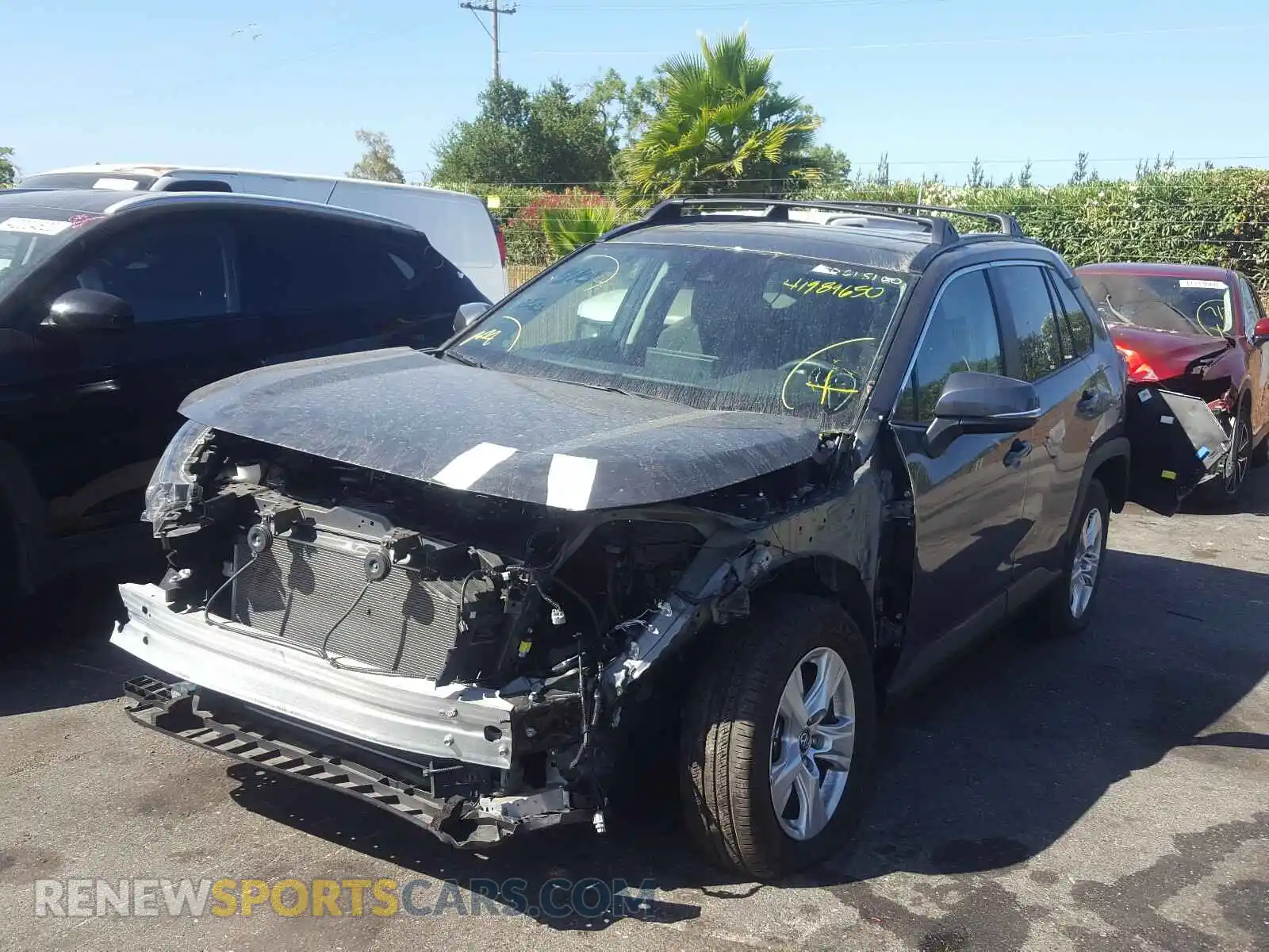 2 Photograph of a damaged car 2T3P1RFV4KW081182 TOYOTA RAV4 2019