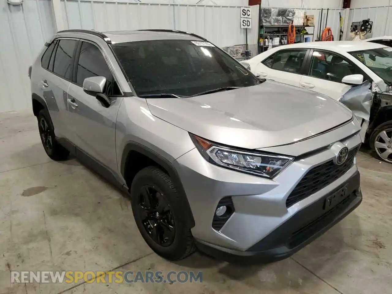 1 Photograph of a damaged car 2T3P1RFV5KC030338 TOYOTA RAV4 2019