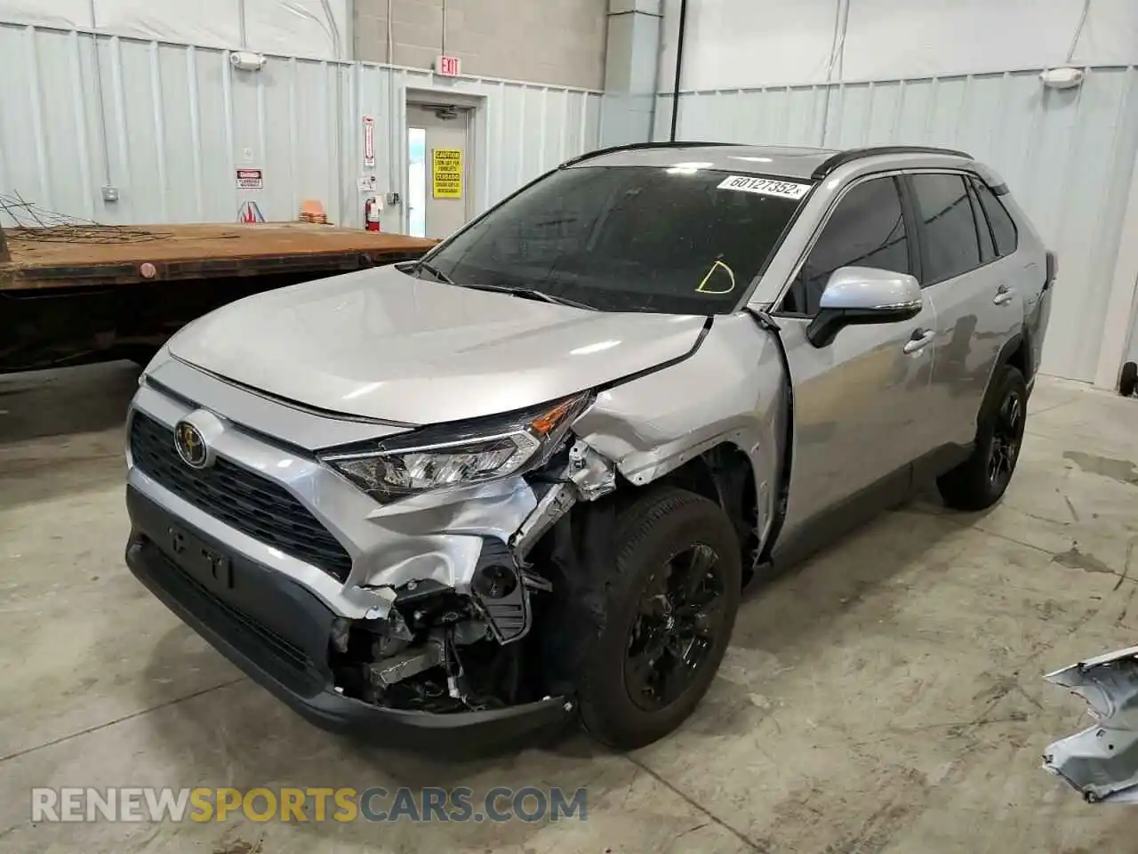 2 Photograph of a damaged car 2T3P1RFV5KC030338 TOYOTA RAV4 2019
