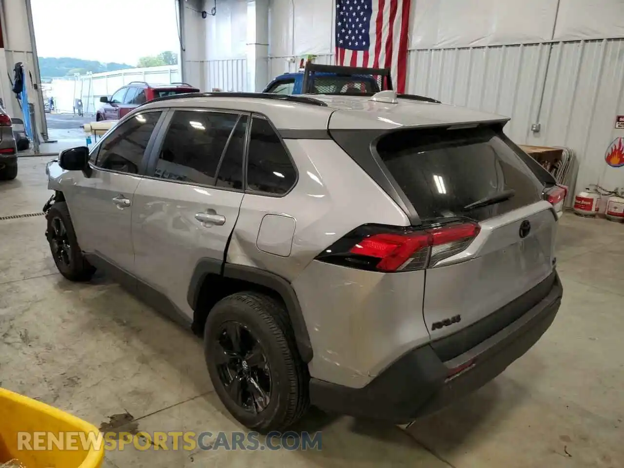 3 Photograph of a damaged car 2T3P1RFV5KC030338 TOYOTA RAV4 2019