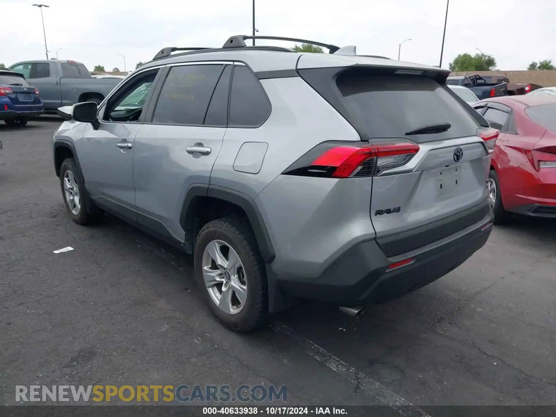 3 Photograph of a damaged car 2T3P1RFV5KW059207 TOYOTA RAV4 2019