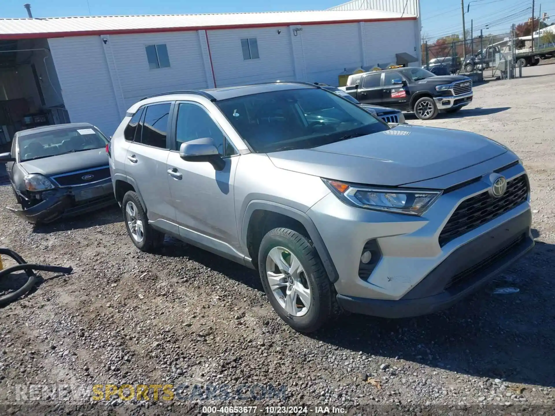 1 Photograph of a damaged car 2T3P1RFV6KC012043 TOYOTA RAV4 2019