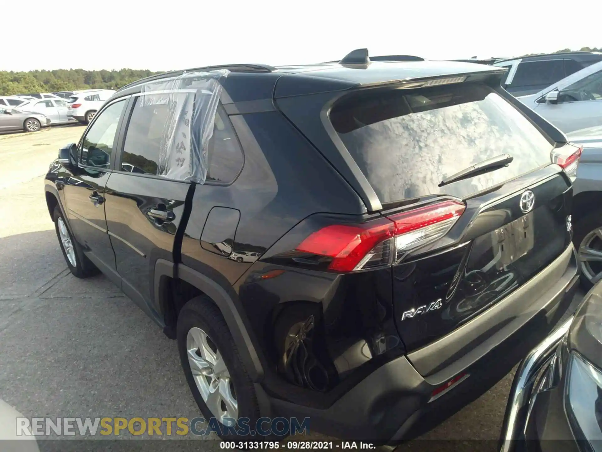 3 Фотография поврежденного автомобиля 2T3P1RFV6KC019641 TOYOTA RAV4 2019