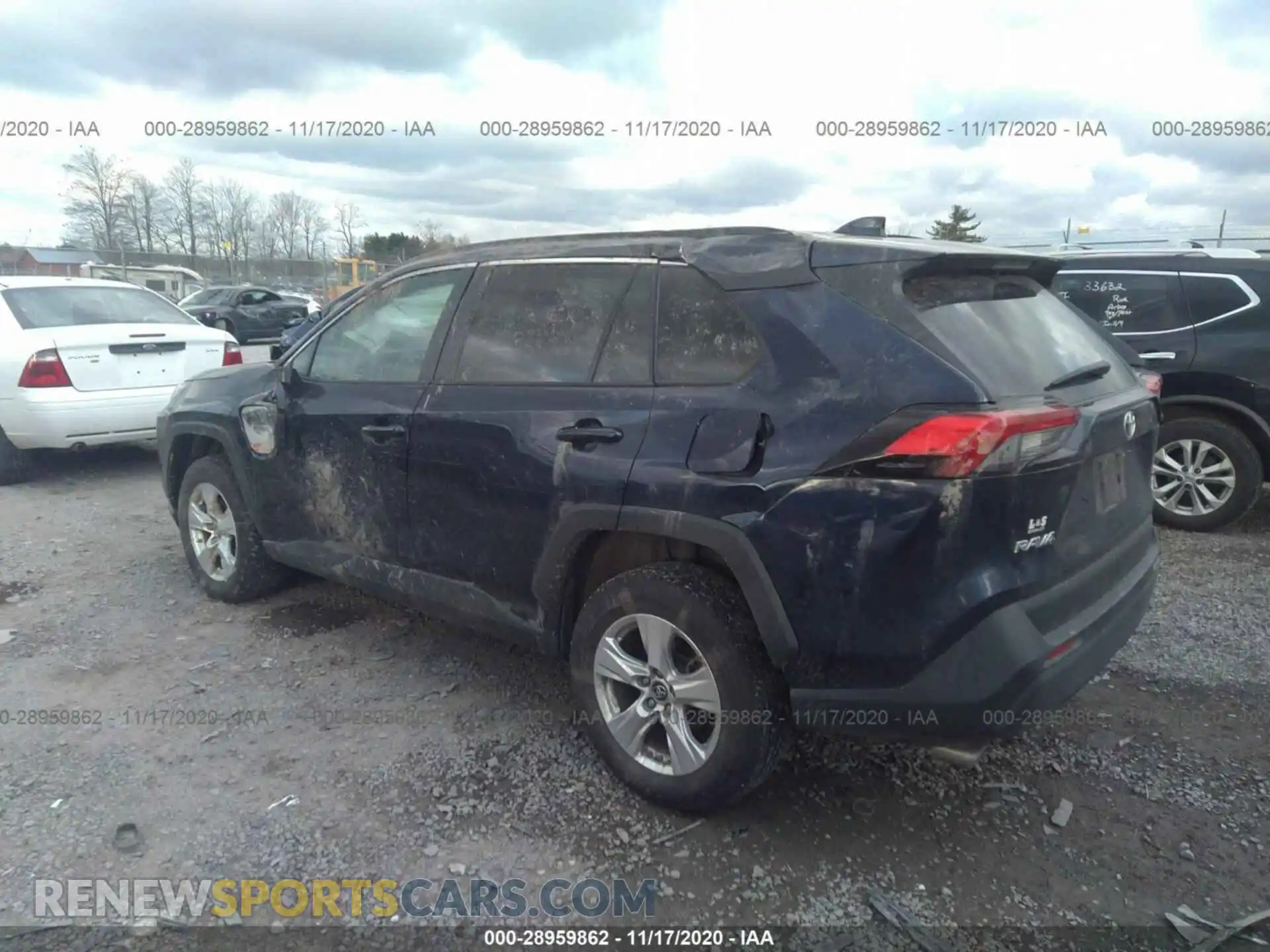 3 Photograph of a damaged car 2T3P1RFV6KW080907 TOYOTA RAV4 2019
