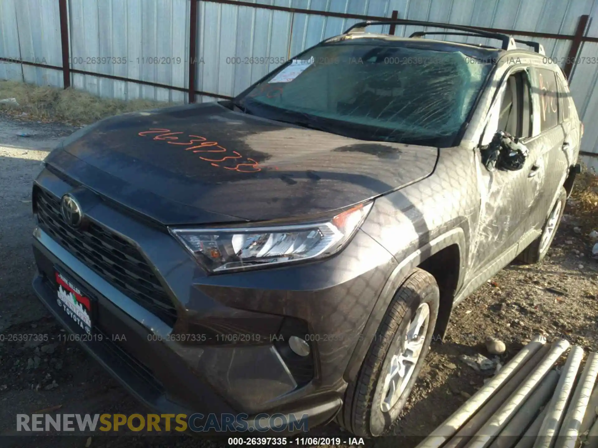 2 Фотография поврежденного автомобиля 2T3P1RFV7KC052194 TOYOTA RAV4 2019