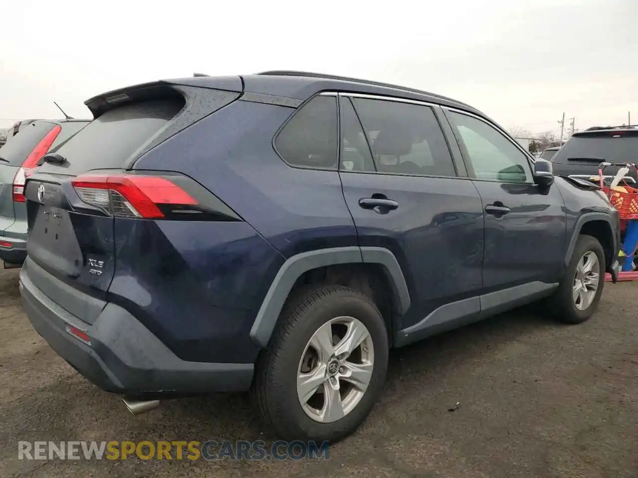 3 Photograph of a damaged car 2T3P1RFV7KW018688 TOYOTA RAV4 2019