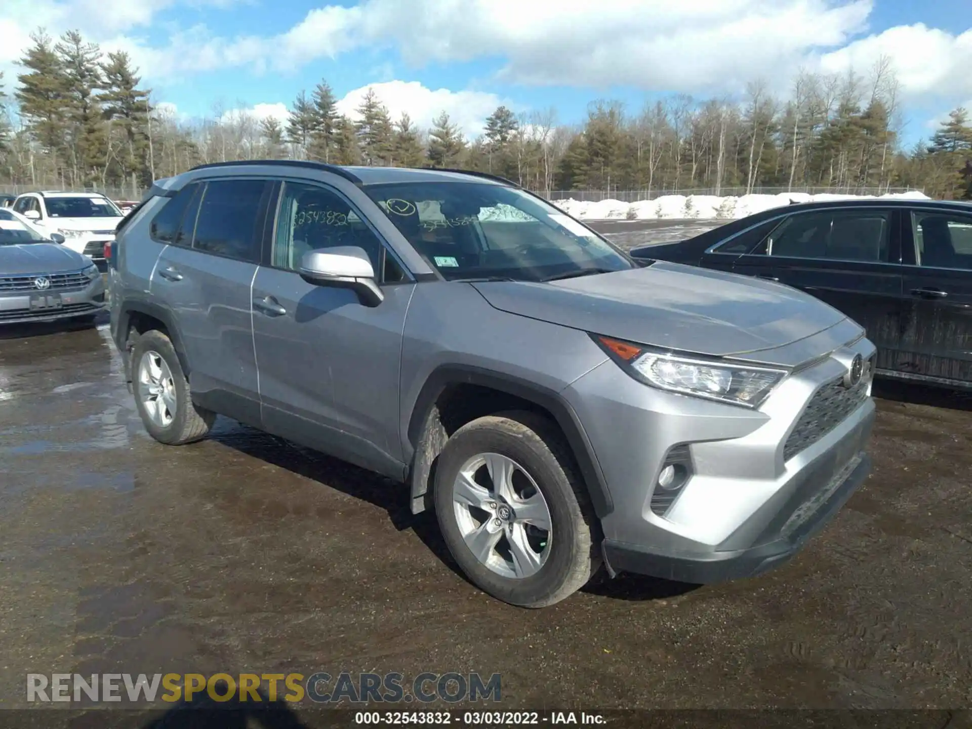 1 Photograph of a damaged car 2T3P1RFV8KC018197 TOYOTA RAV4 2019