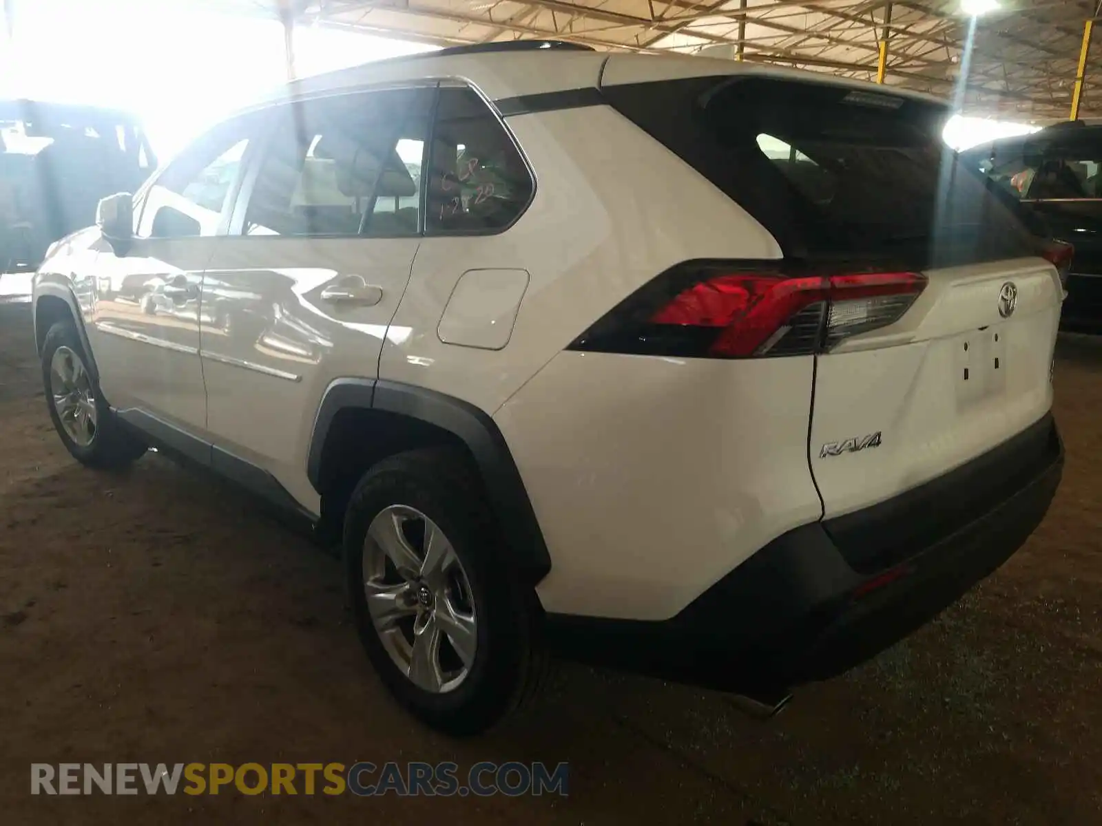 3 Photograph of a damaged car 2T3P1RFV8KW010230 TOYOTA RAV4 2019