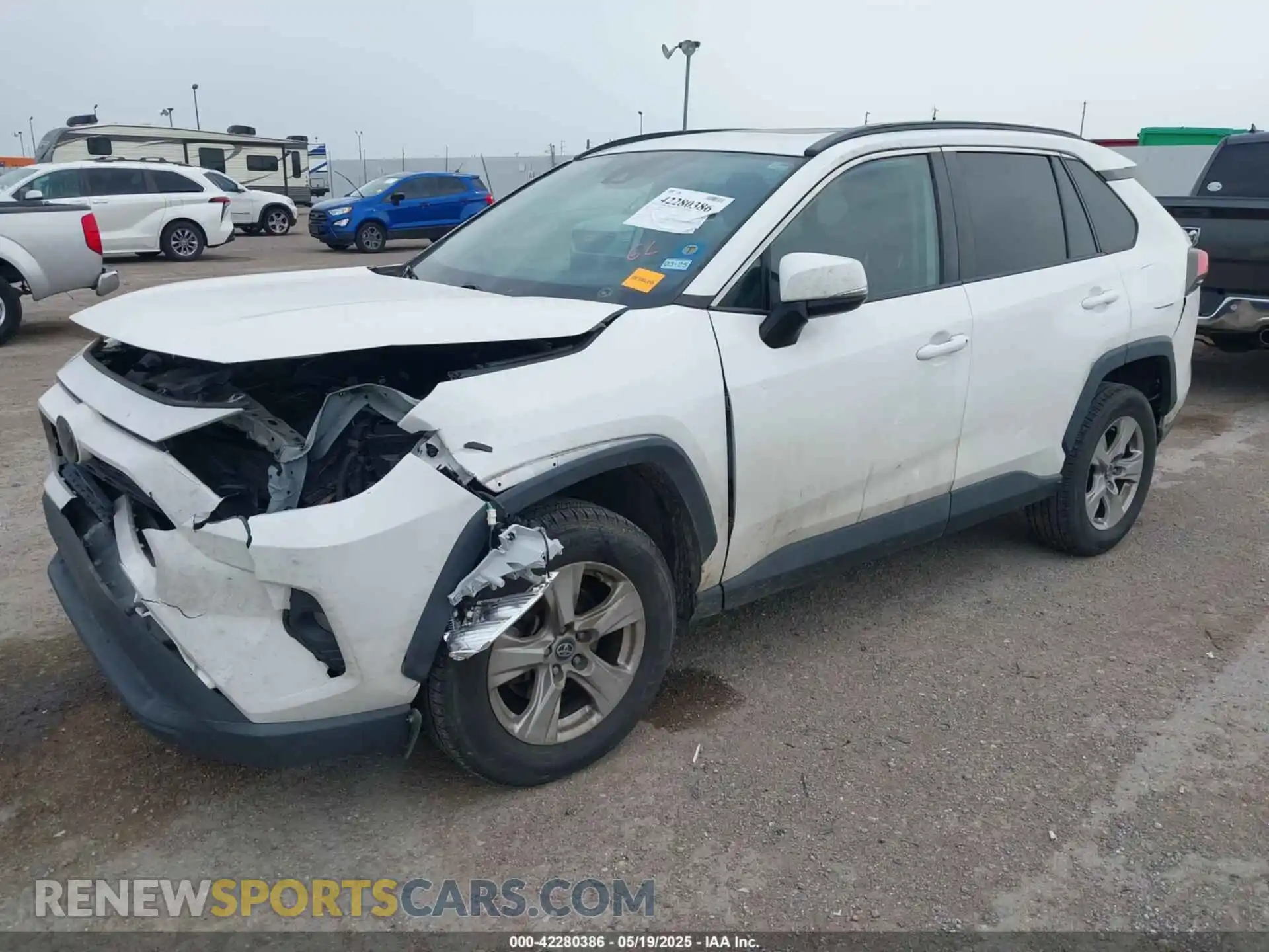 2 Photograph of a damaged car 2T3P1RFV8KW040053 TOYOTA RAV4 2019