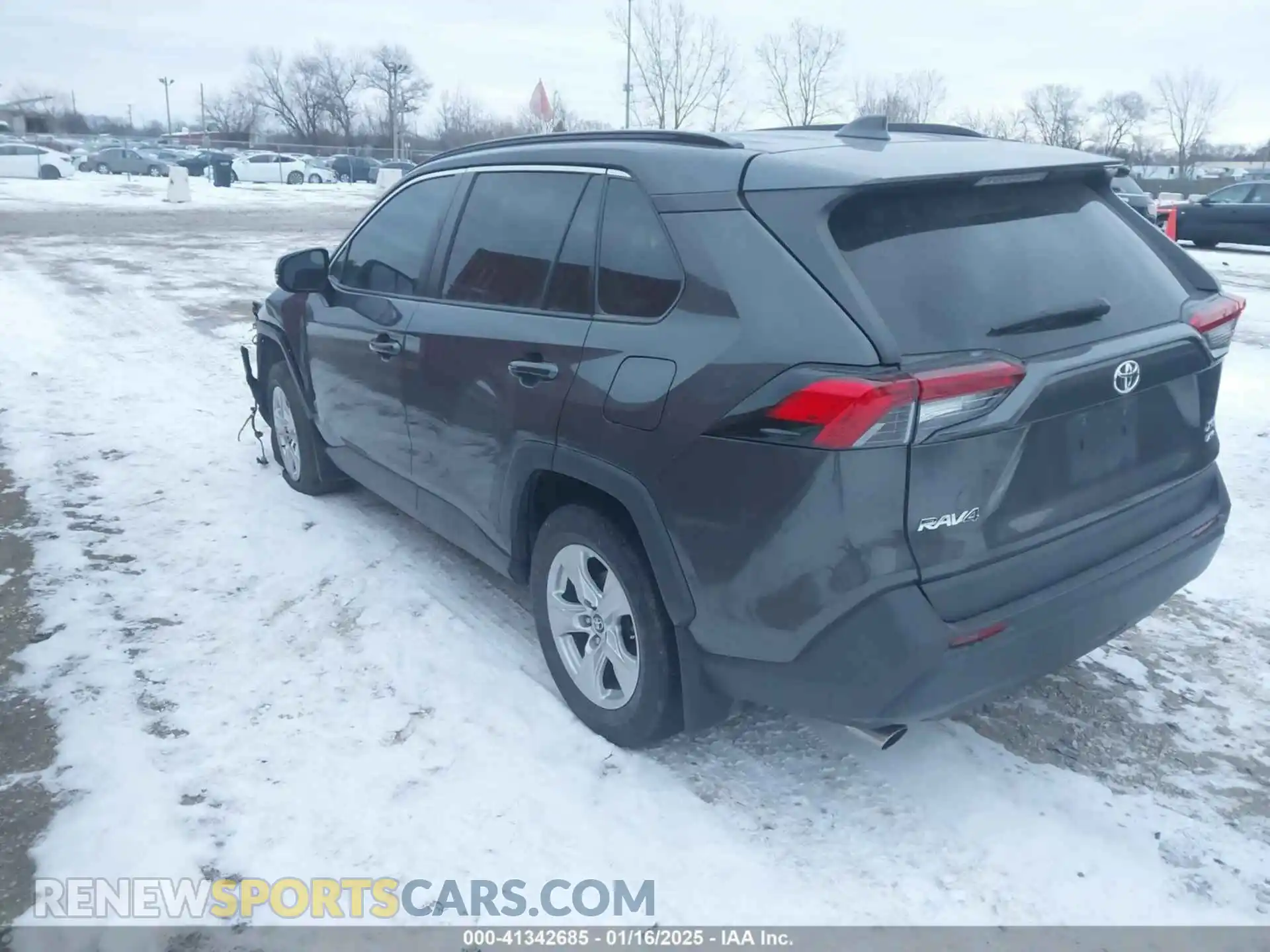 3 Photograph of a damaged car 2T3P1RFV8KW044622 TOYOTA RAV4 2019