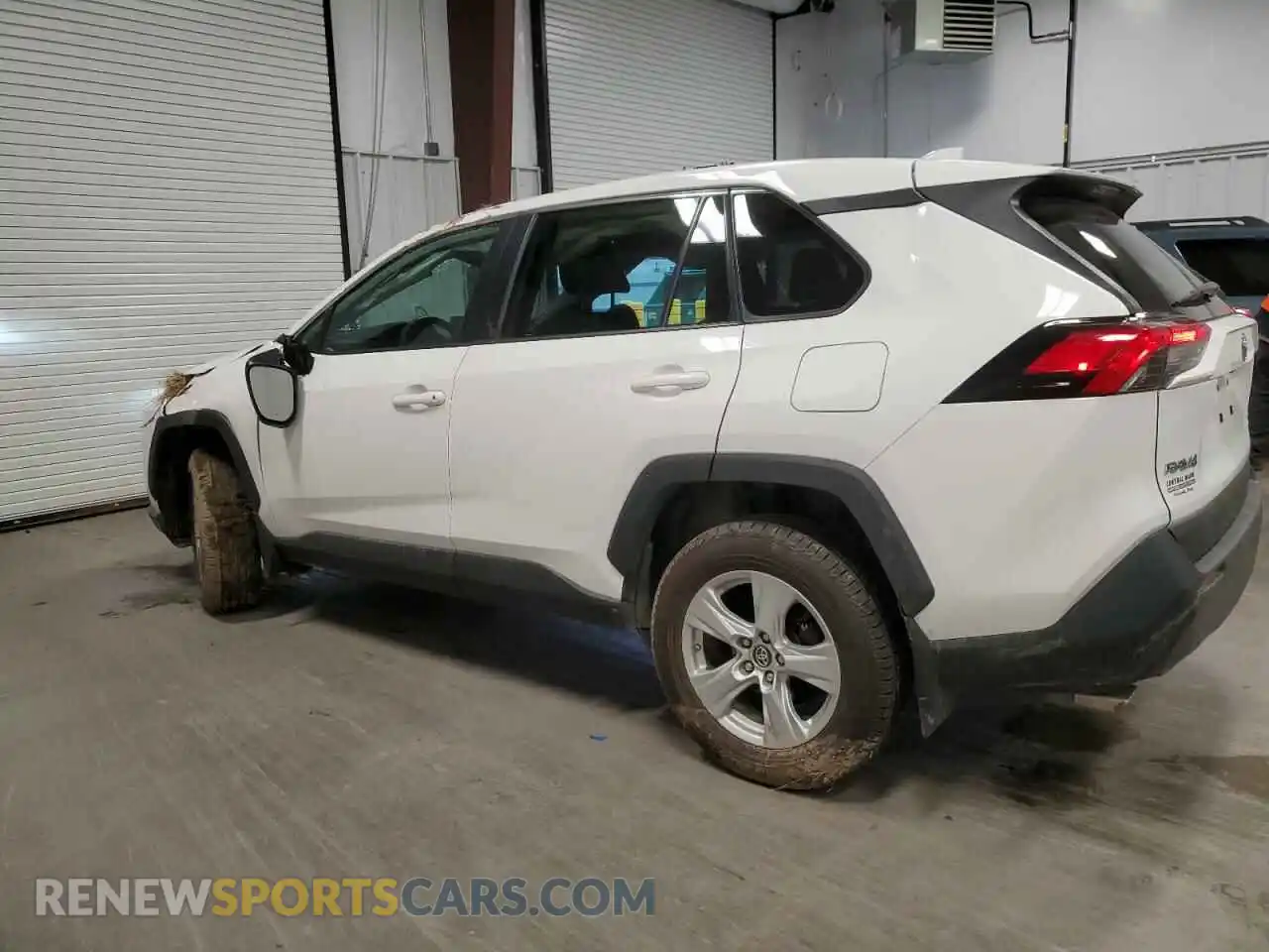2 Photograph of a damaged car 2T3P1RFV9KW009992 TOYOTA RAV4 2019