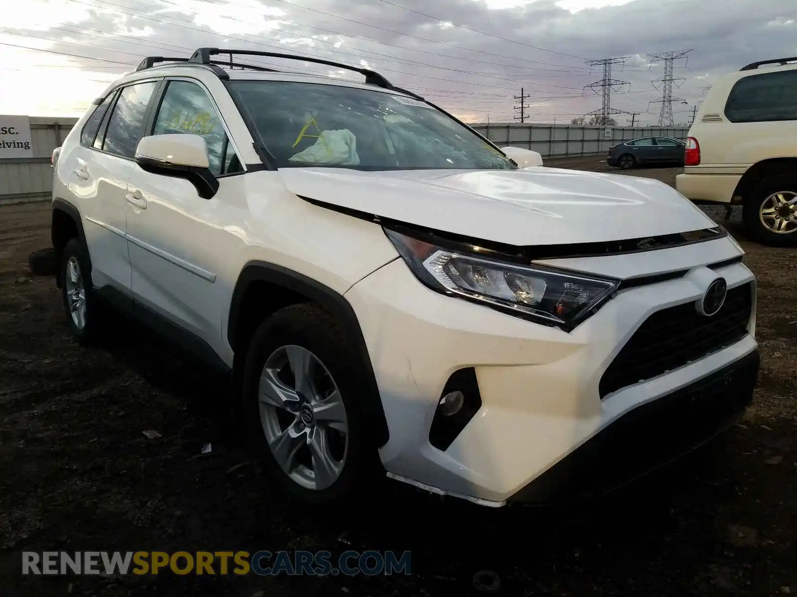 1 Photograph of a damaged car 2T3P1RFV9KW080349 TOYOTA RAV4 2019