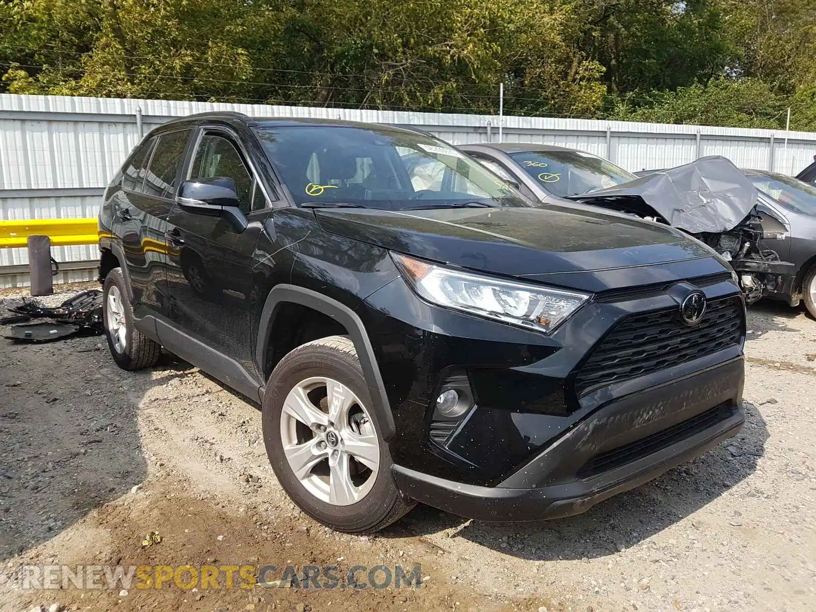 1 Photograph of a damaged car 2T3P1RFVXKC004222 TOYOTA RAV4 2019