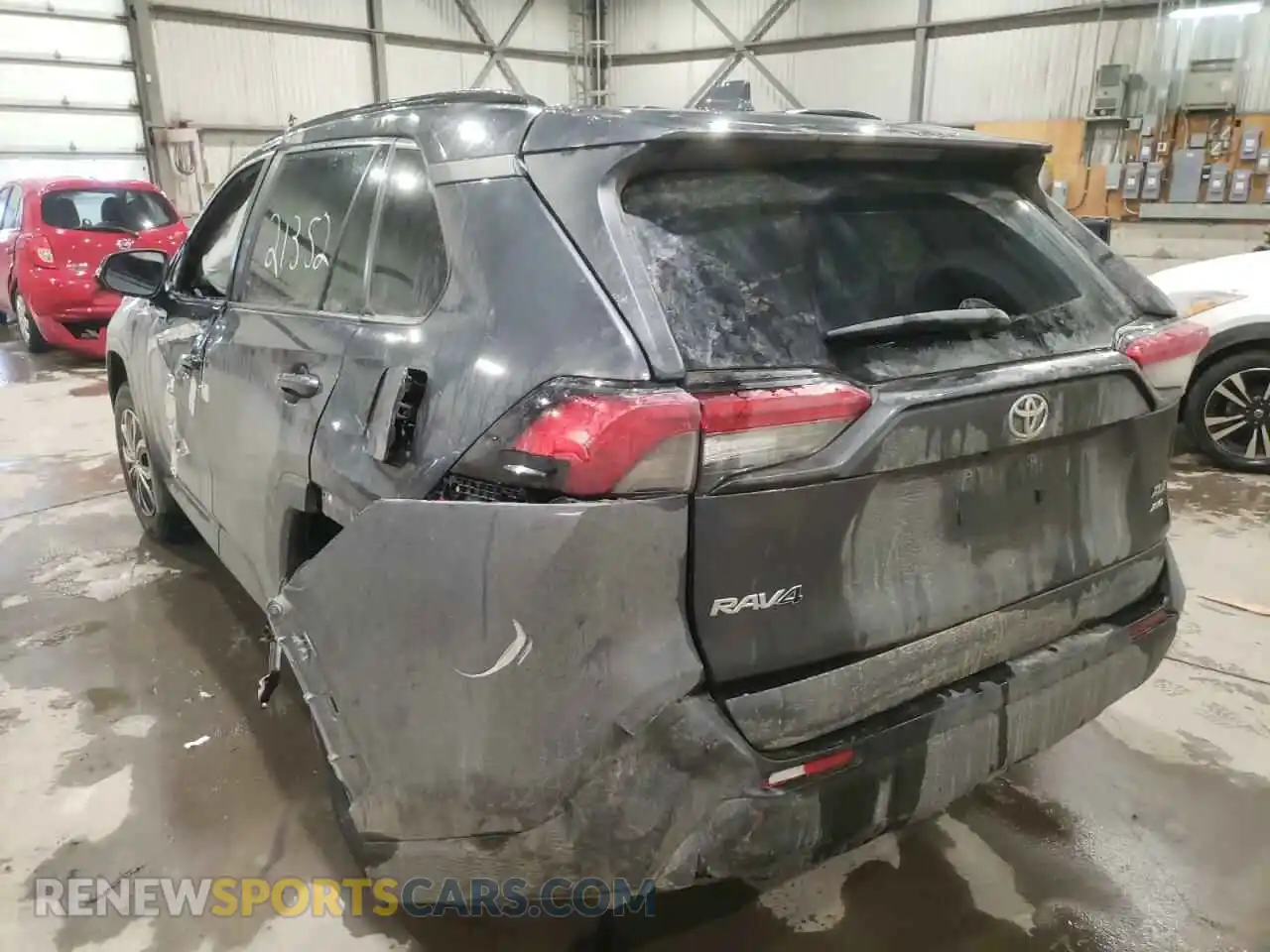 3 Фотография поврежденного автомобиля 2T3R1RFV8KW082151 TOYOTA RAV4 2019