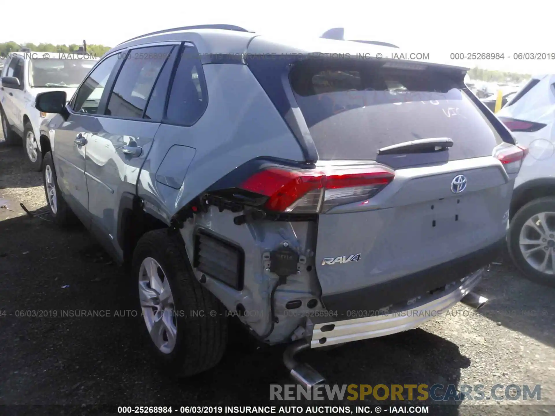 3 Photograph of a damaged car 2T3RWRFV0KW005954 TOYOTA RAV4 2019
