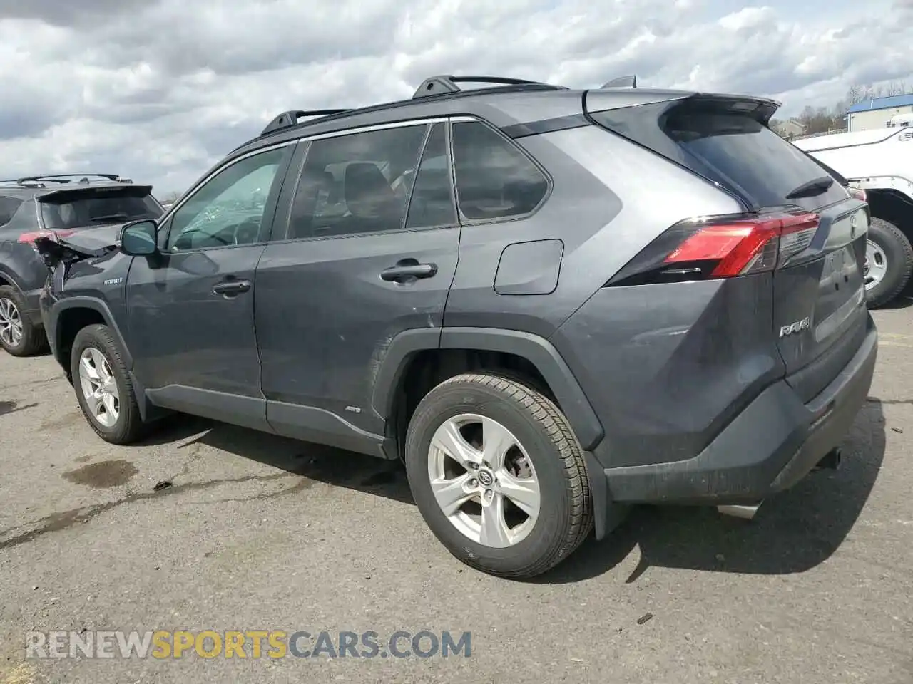 2 Photograph of a damaged car 2T3RWRFV1KW034816 TOYOTA RAV4 2019